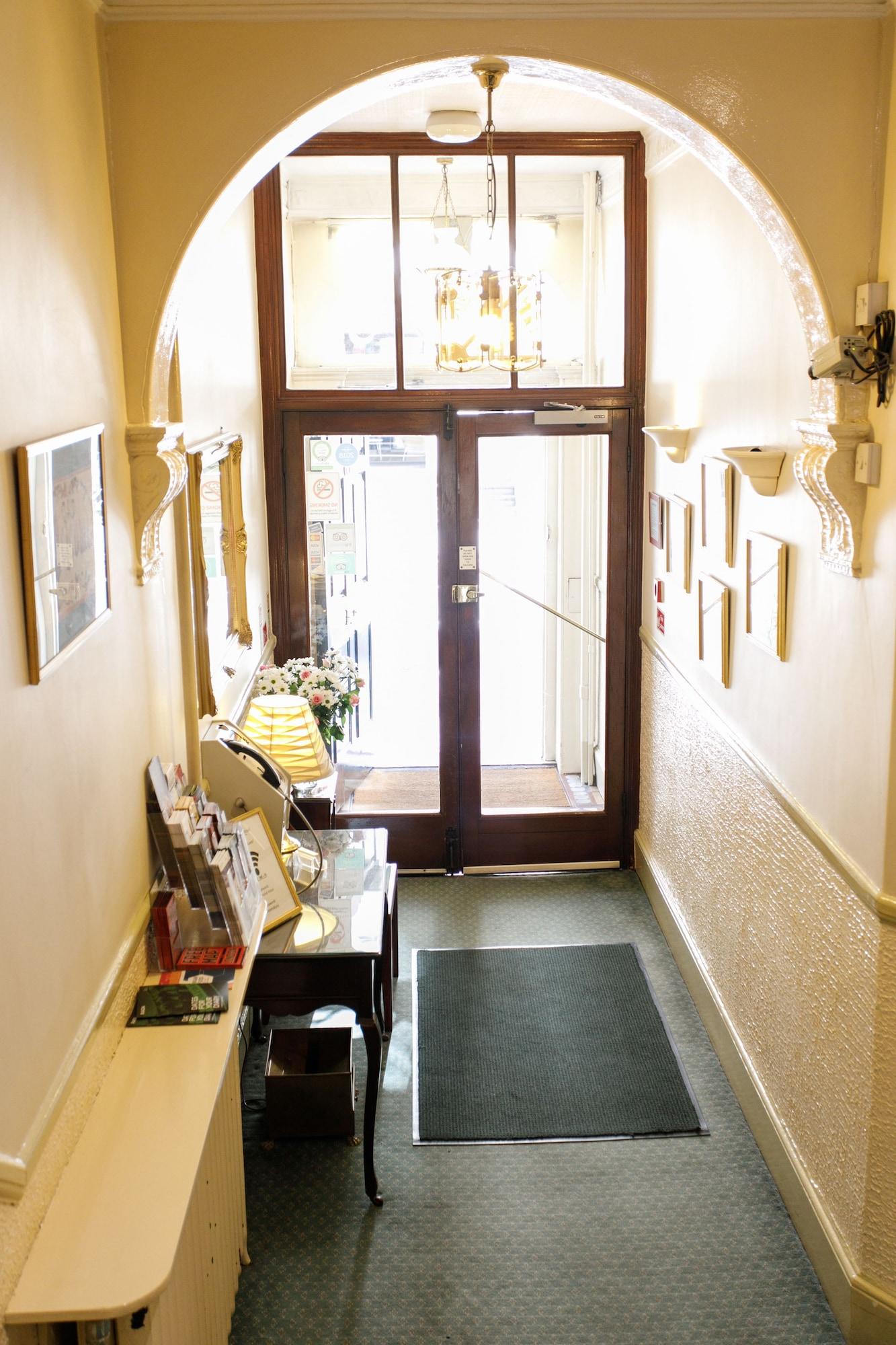 Vista Lobby Jesmond Hotel