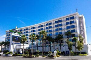 Alojamiento - NASCAR Pennzoil Las Vegas 400 - Bargain Stay For Up To 4 Guests @ Convention Ctr