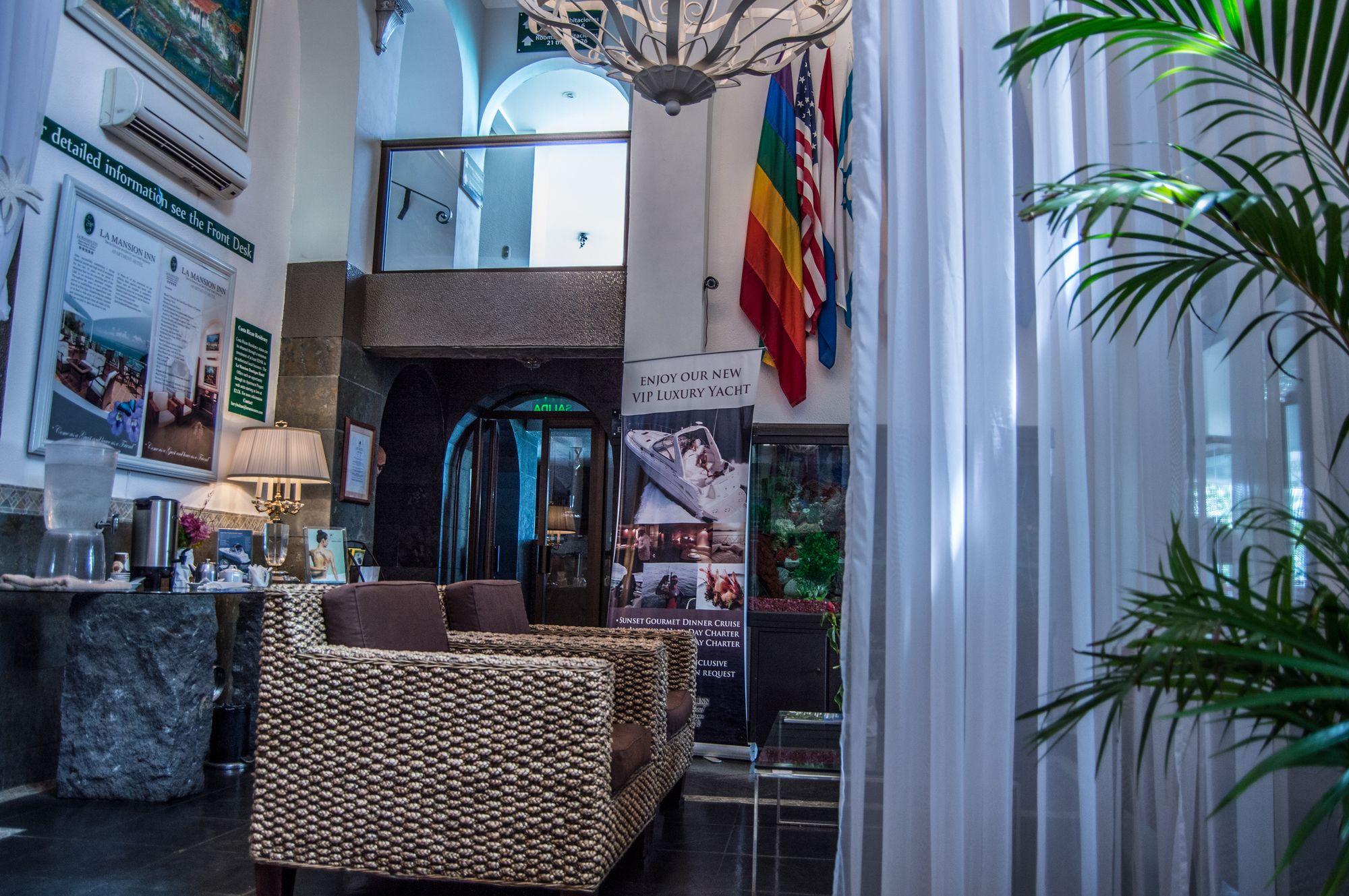 Vista Lobby Oceans Two Resort