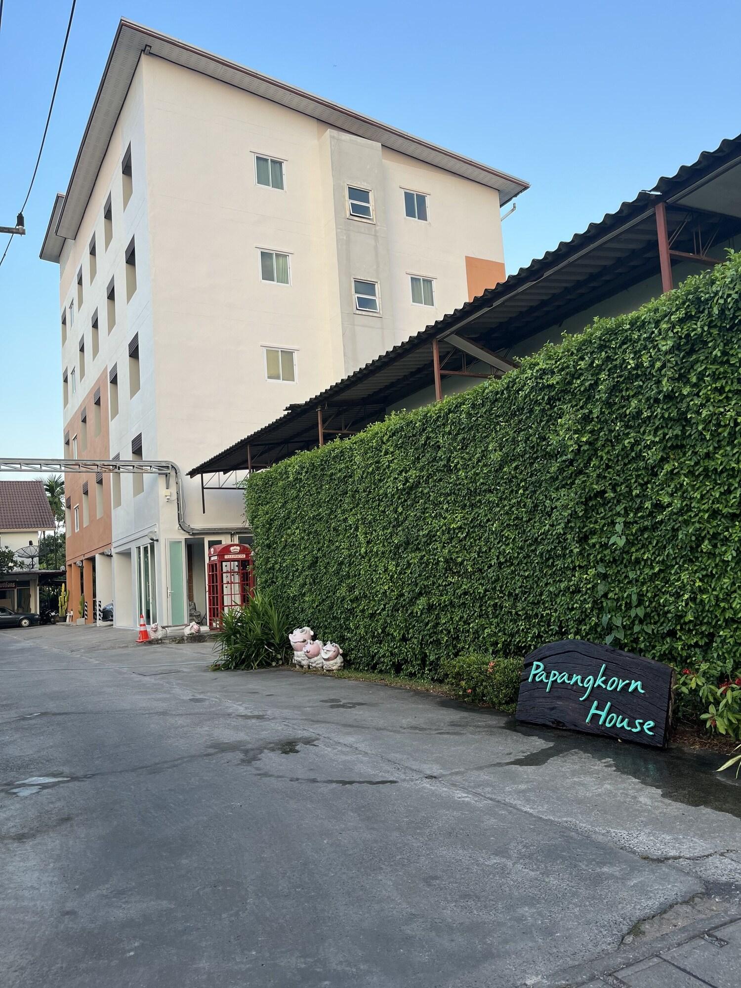 Vista Exterior Papangkorn House