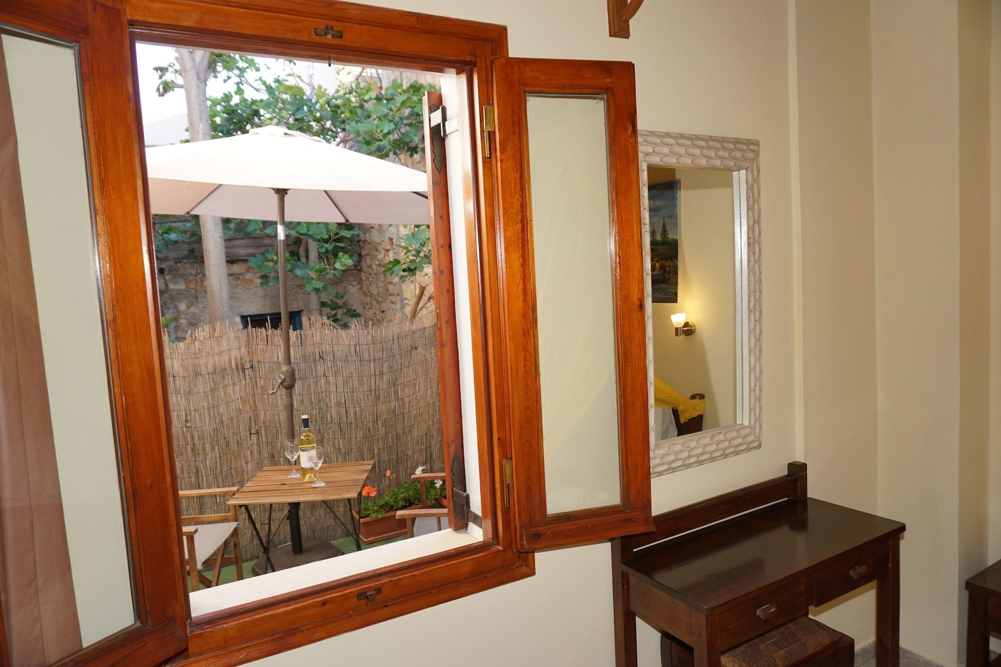 Equipamiento de Habitación Katerina Traditional Rooms