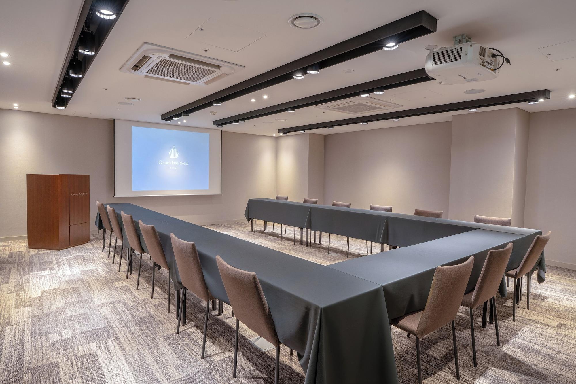 Sala de Reuniones Crown Park Hotel