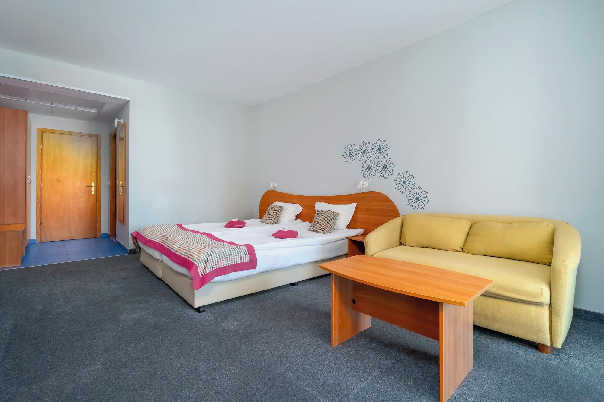 Habitación MPM Kalina Garden Hotel