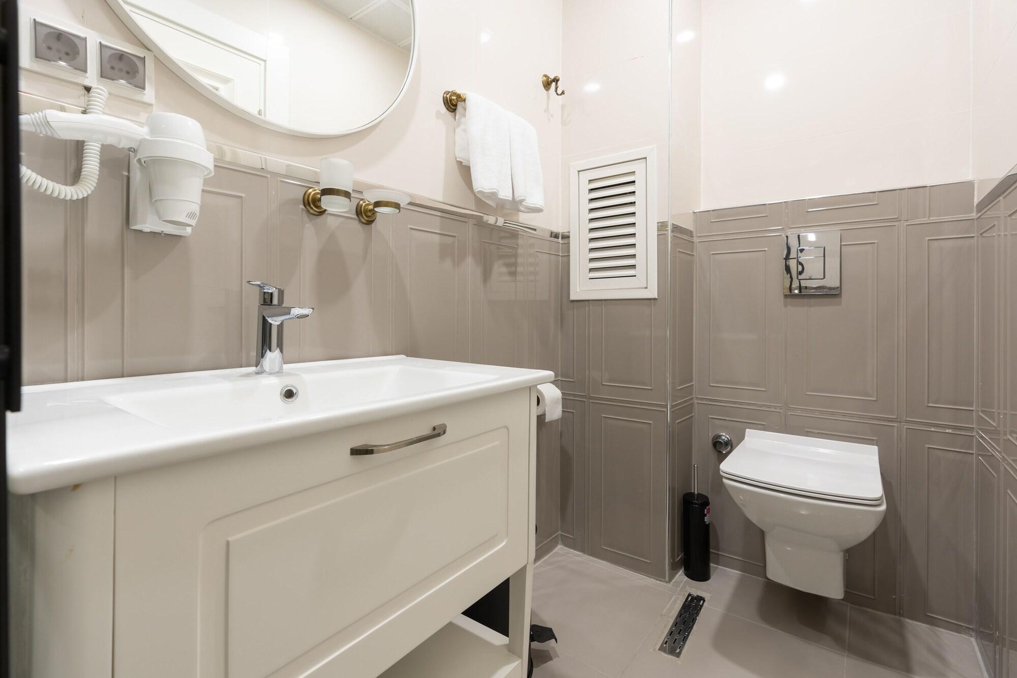 Equipamiento de Habitación Giges King Hotel