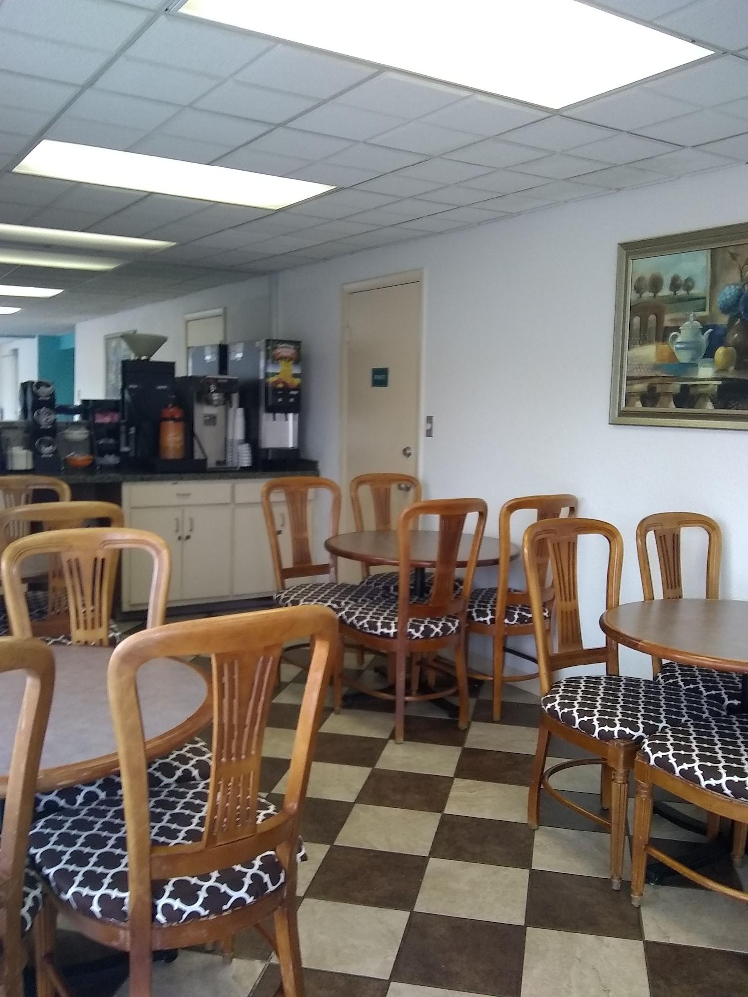 Restaurant Howard Johnson by Wyndham Virginia Beach