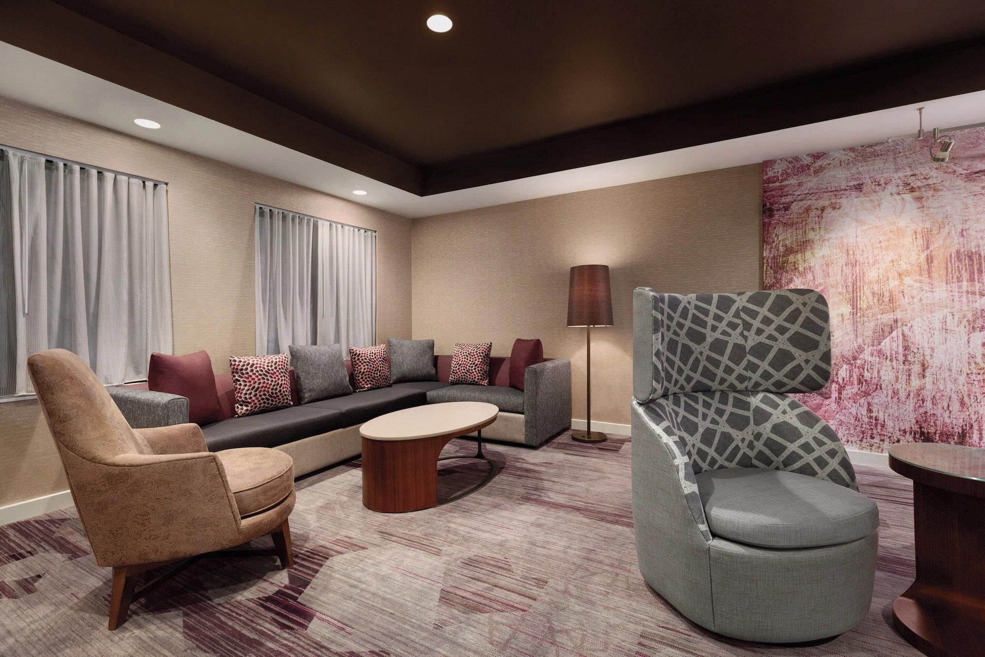 Vista Lobby Courtyard by Marriott Topeka