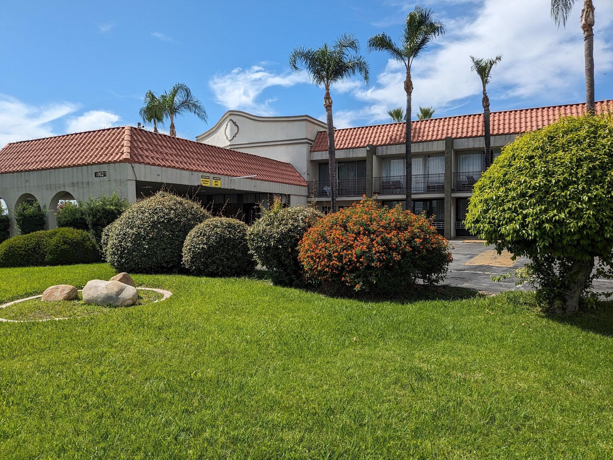 Vista Exterior Valley Inn