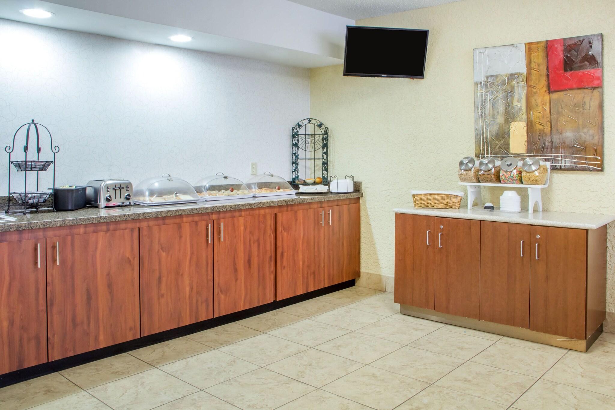 Restaurant Econo Lodge Broken Arrow - Tulsa