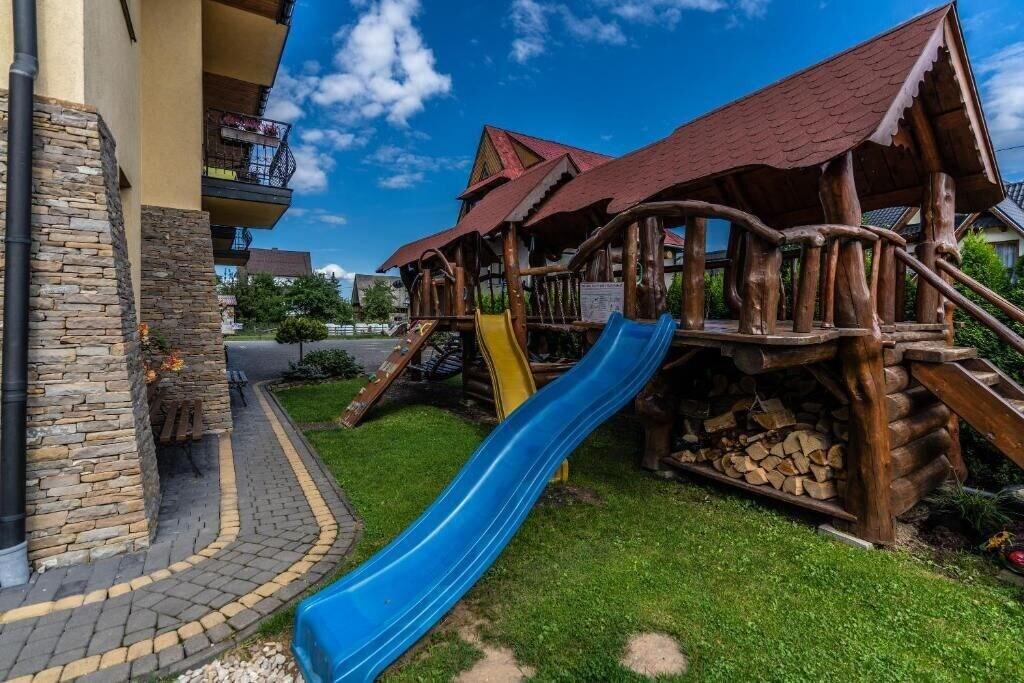 Instalaciones Recreativas Dunajecki Dworek