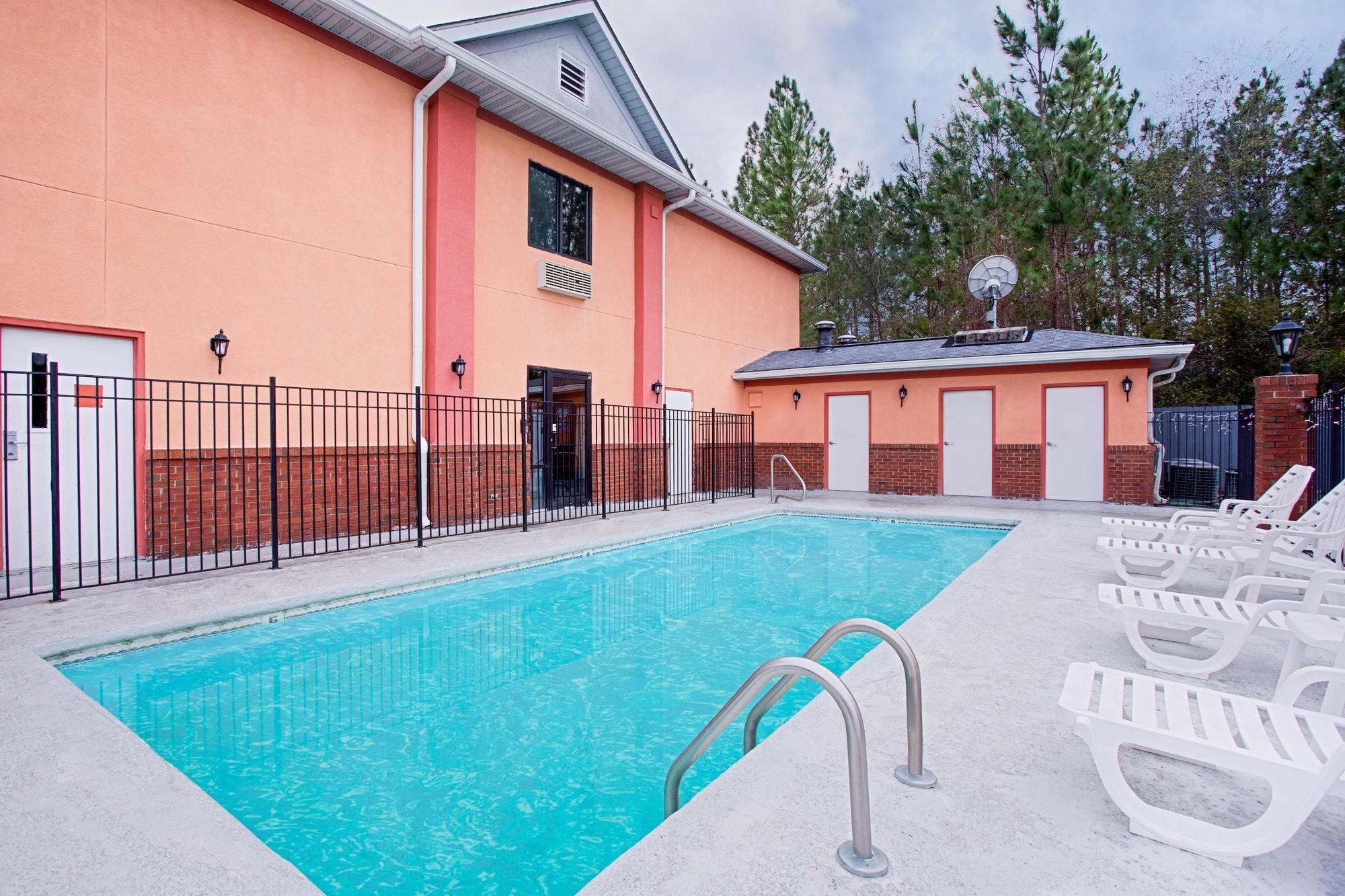 Vista Piscina Baymont by Wyndham Jesup