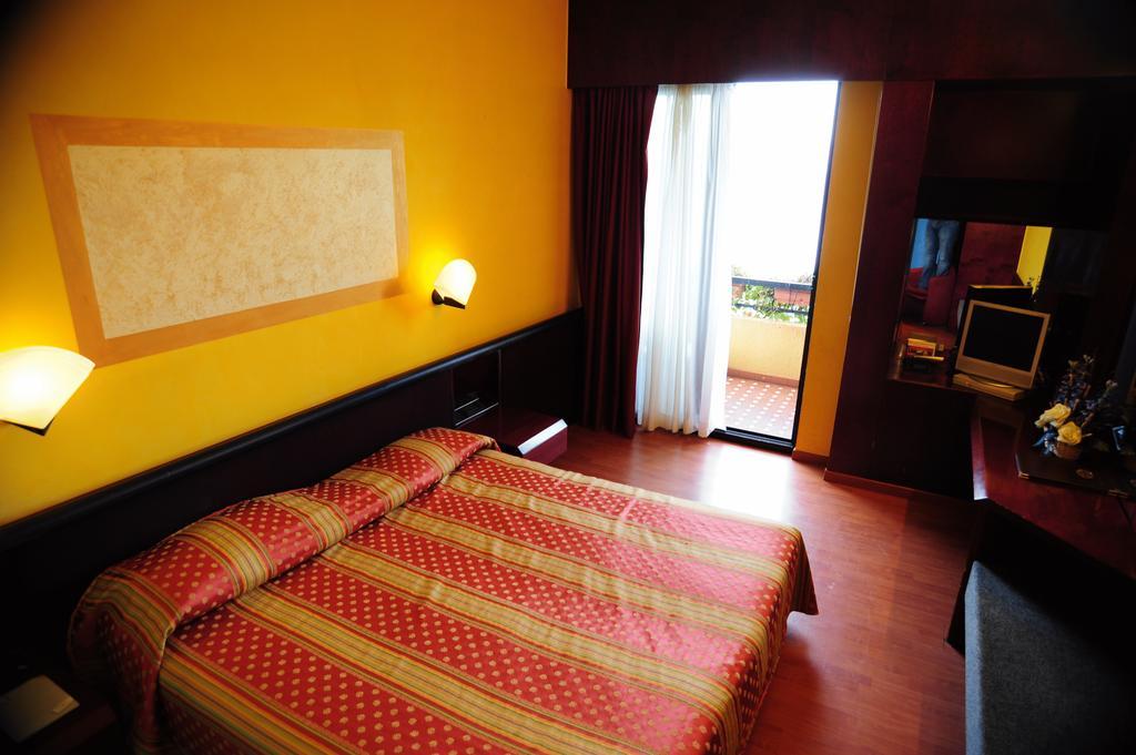 Habitación Hotel Concorde