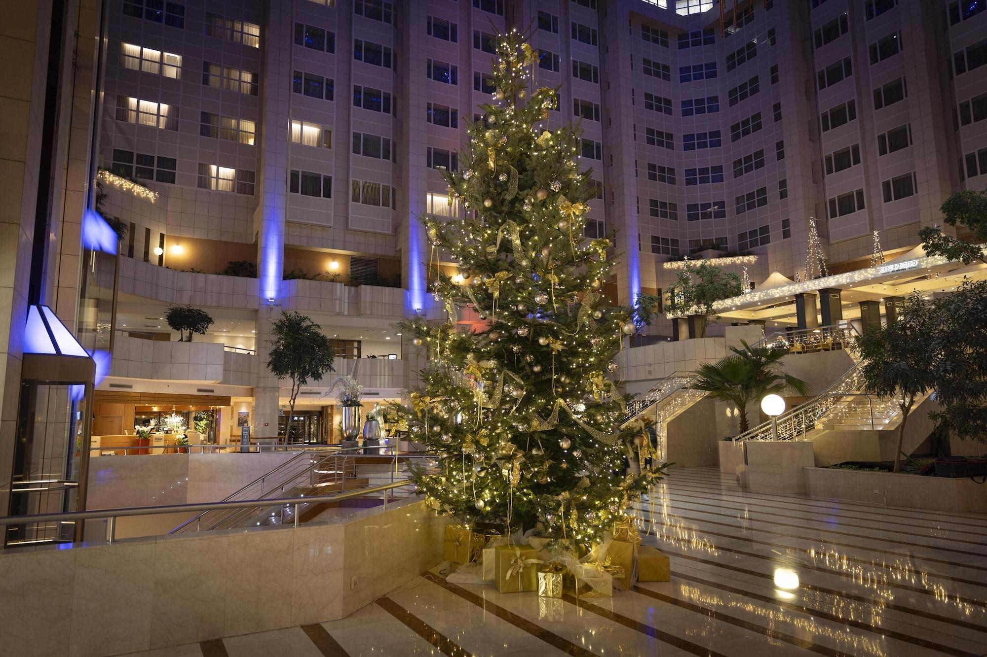 Vista Lobby Hilton Prague