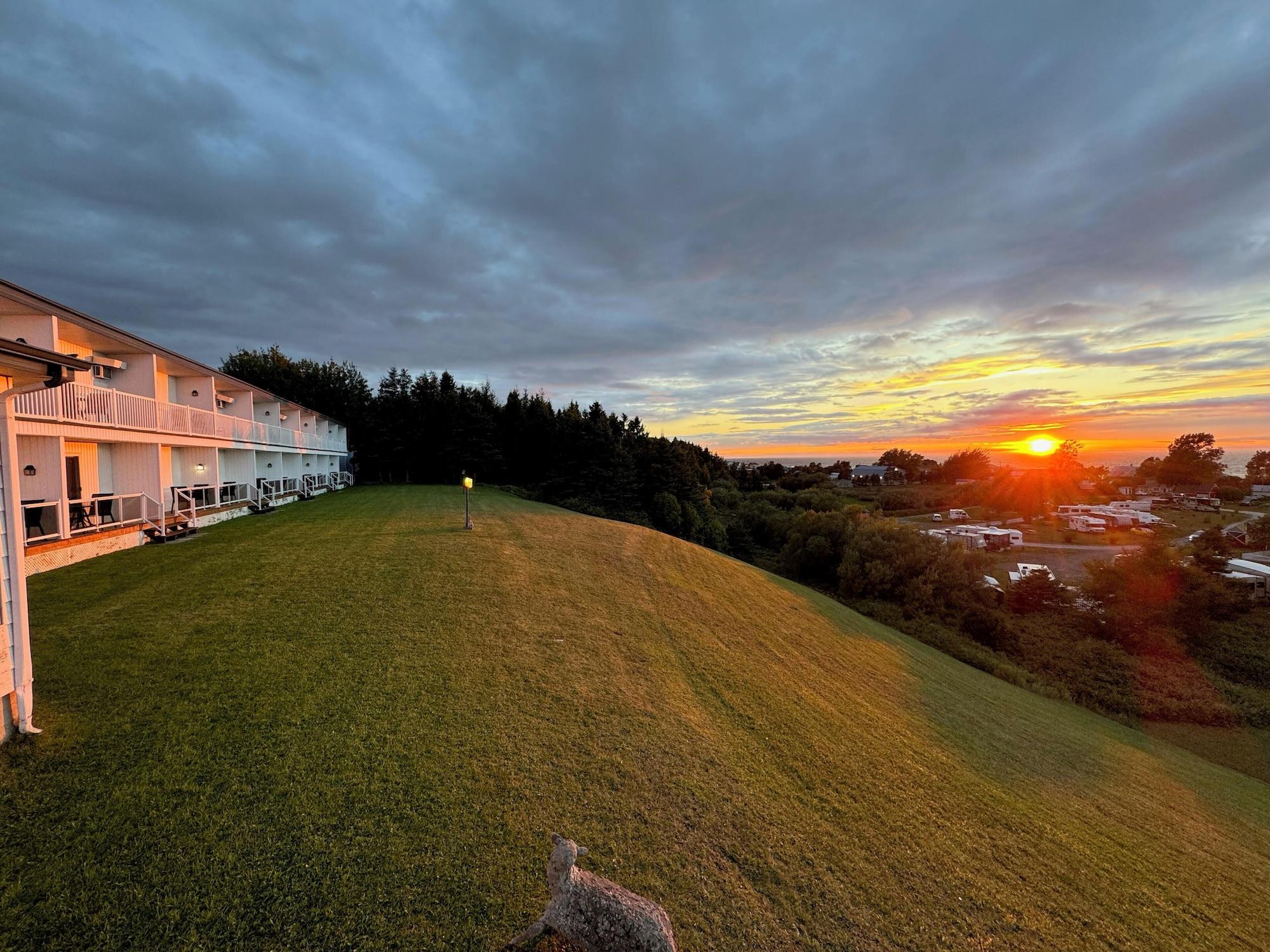 Vista Exterior Mon Joli Motel