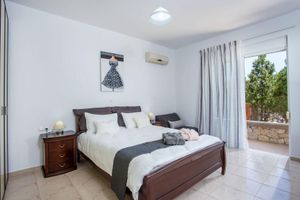 Alquiler Vacacional - Villa Linda Tsambika  Afandou With Pool, BBQ, Mountain Views Near Beach