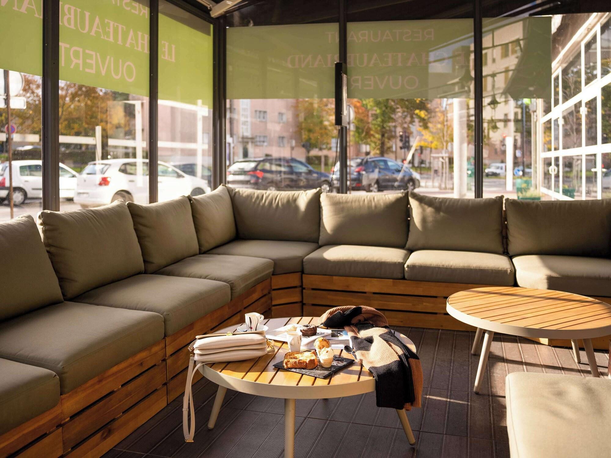 Vista Exterior Ibis Styles Chatenay-Malabry Paris Sud