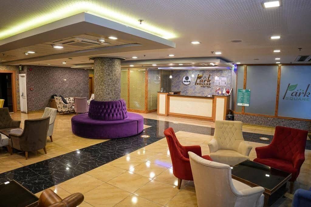 Vista Lobby Park Square Hotel