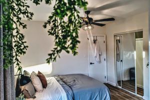 Alquiler Vacacional - King bed - near SoFi and LAX - free onsite parking