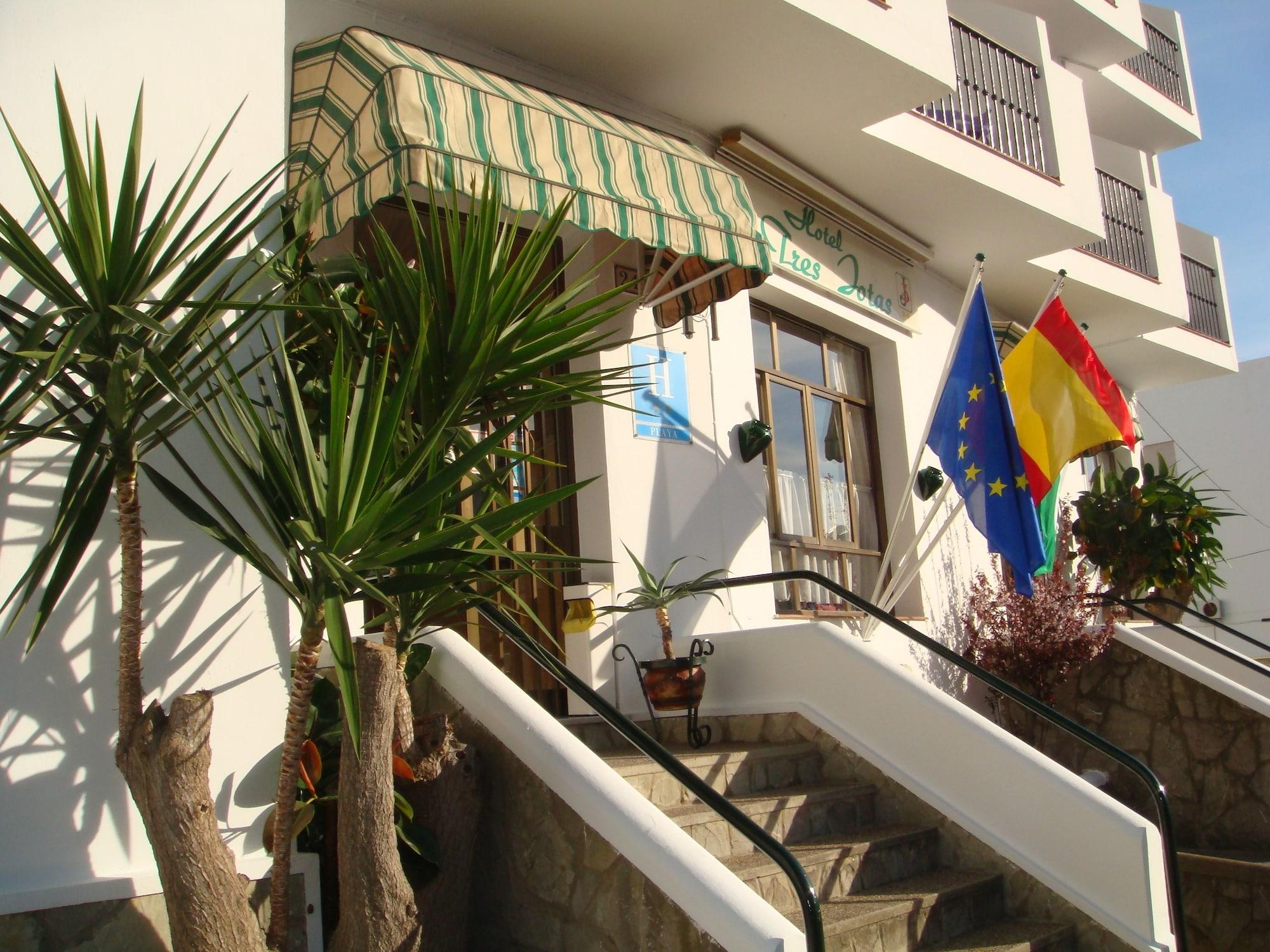 Varios Hotel Tres Jotas