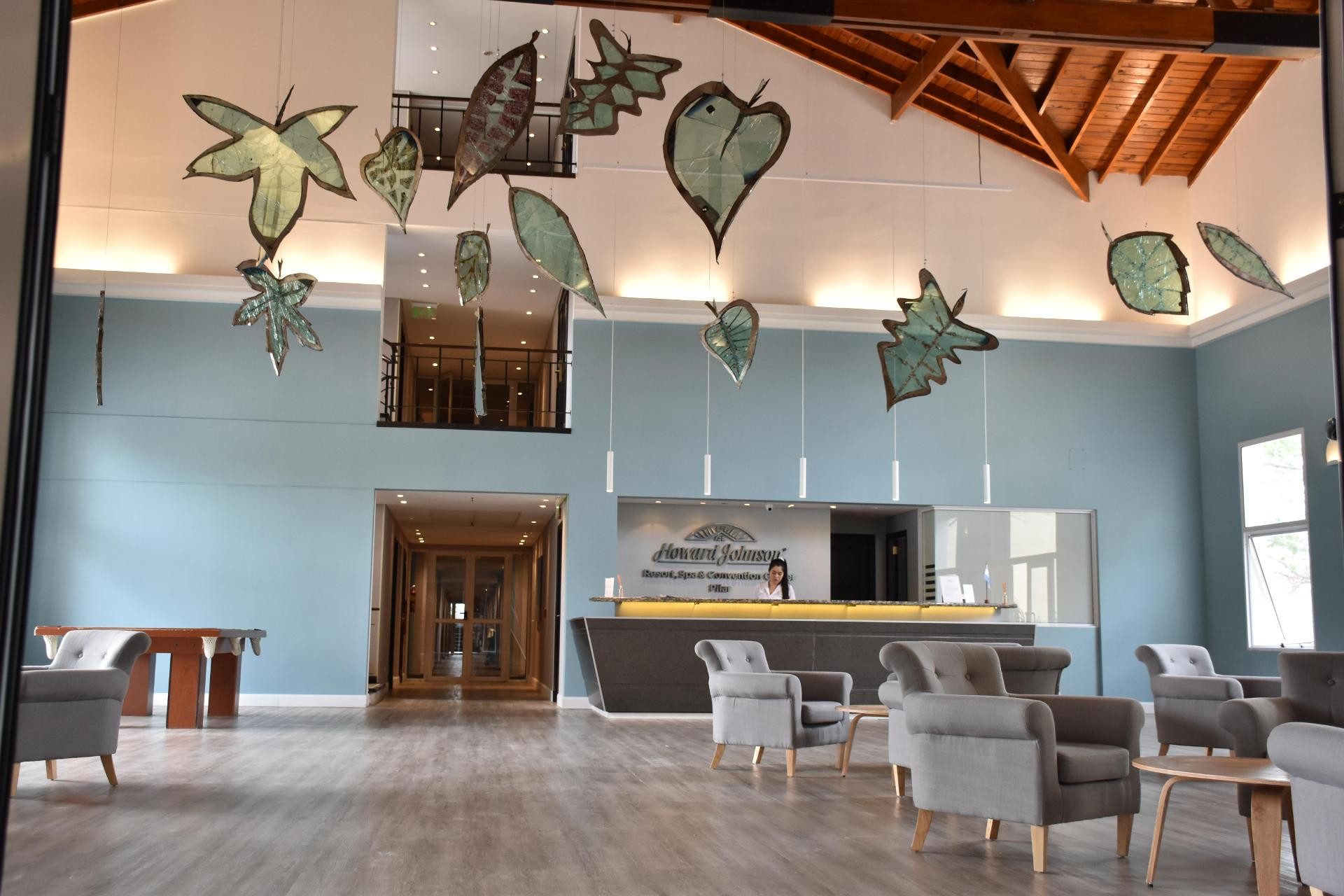 Vista Lobby Howard Johnson Pilar Resort Spa & Convention Center