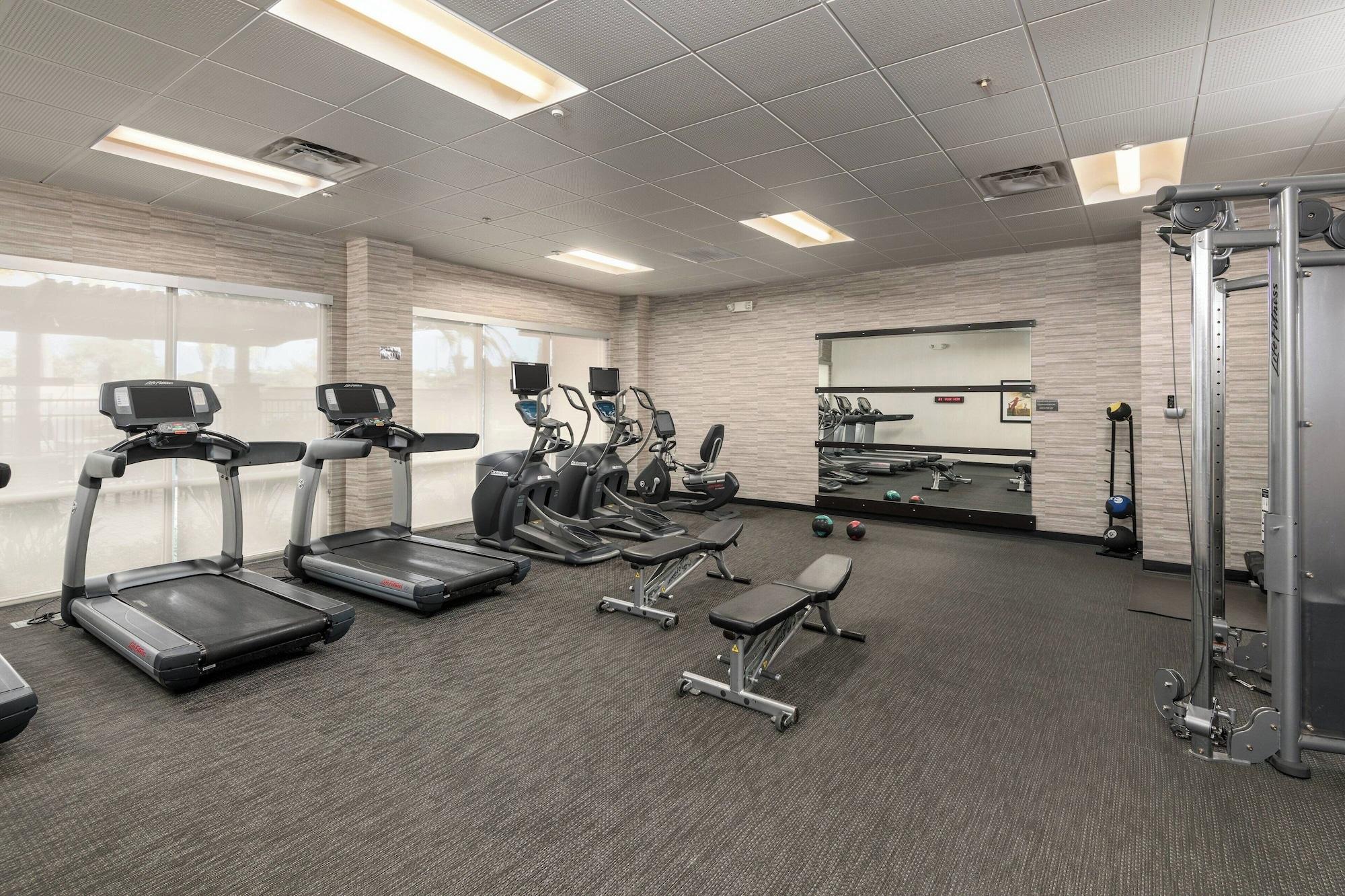 Gimnasio Courtyard San Diego Oceanside