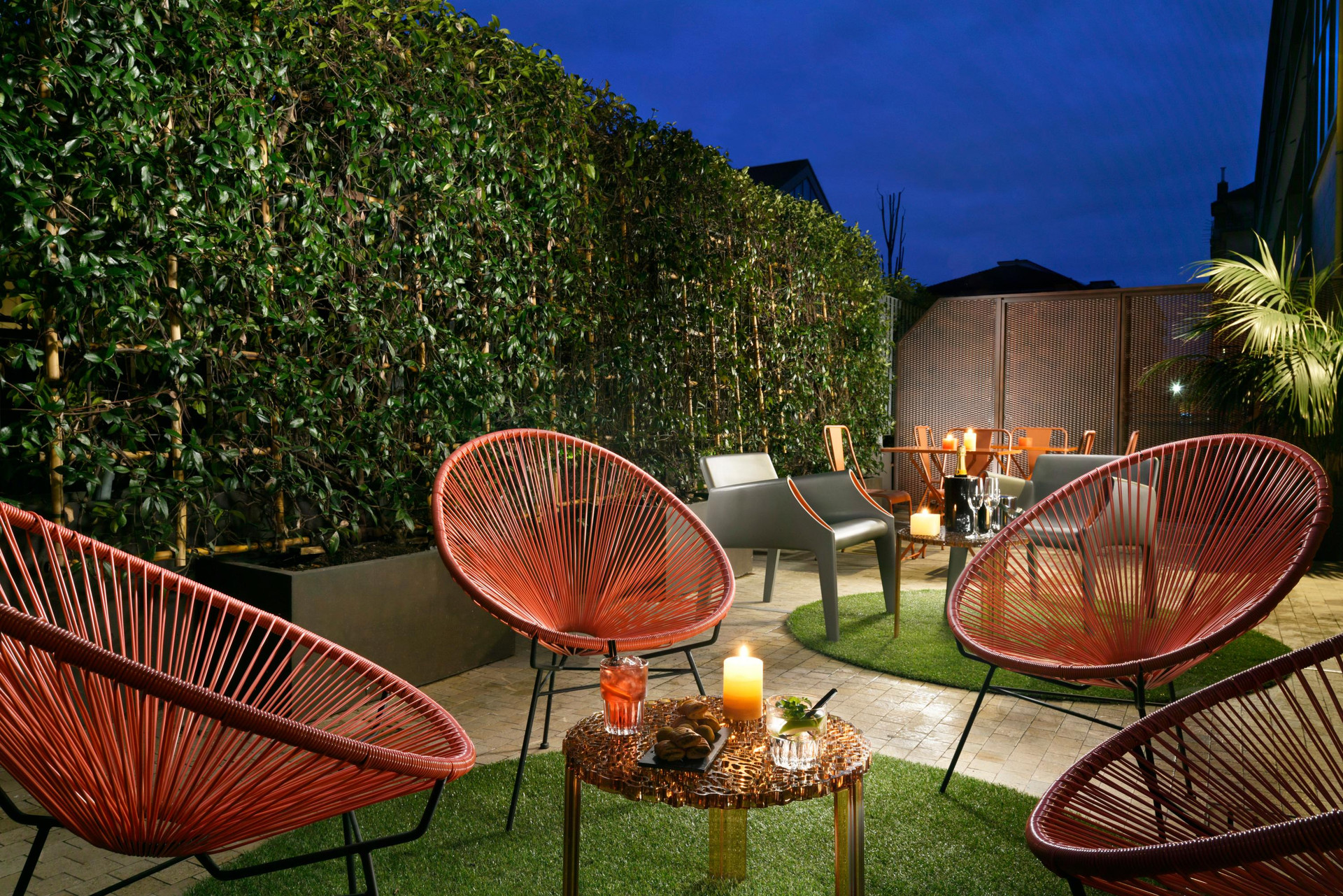 Vista Exterior Milan Suite Hotel