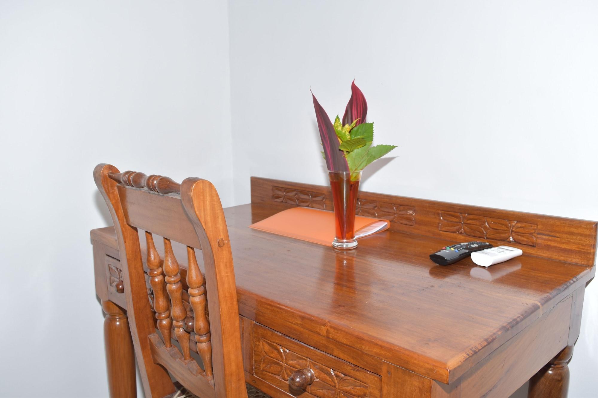 Set de Habitación Chukwani Executive Inn