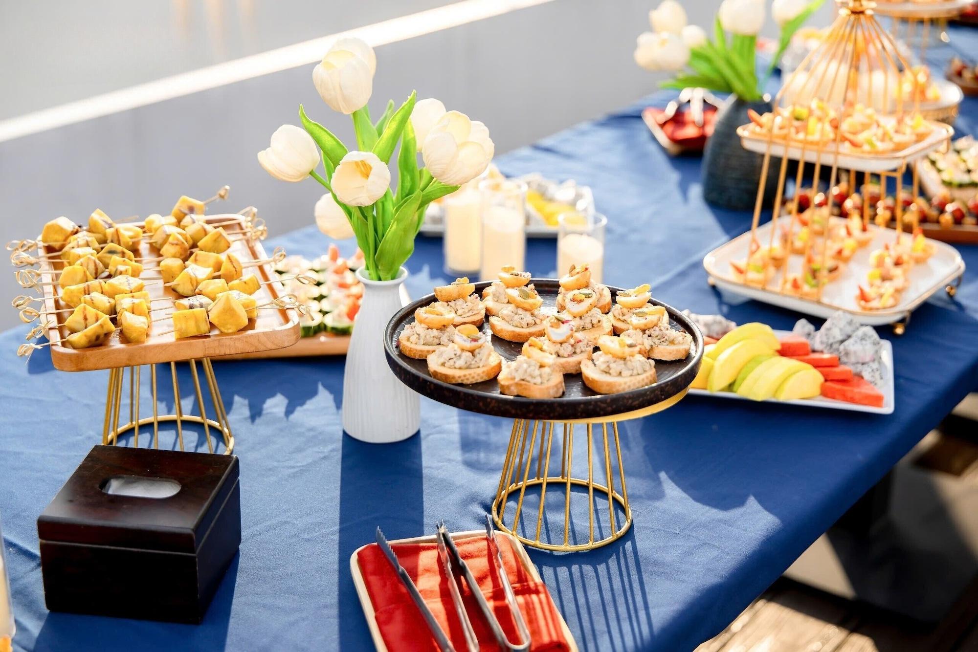 Restaurant Somerset West Point Hanoi