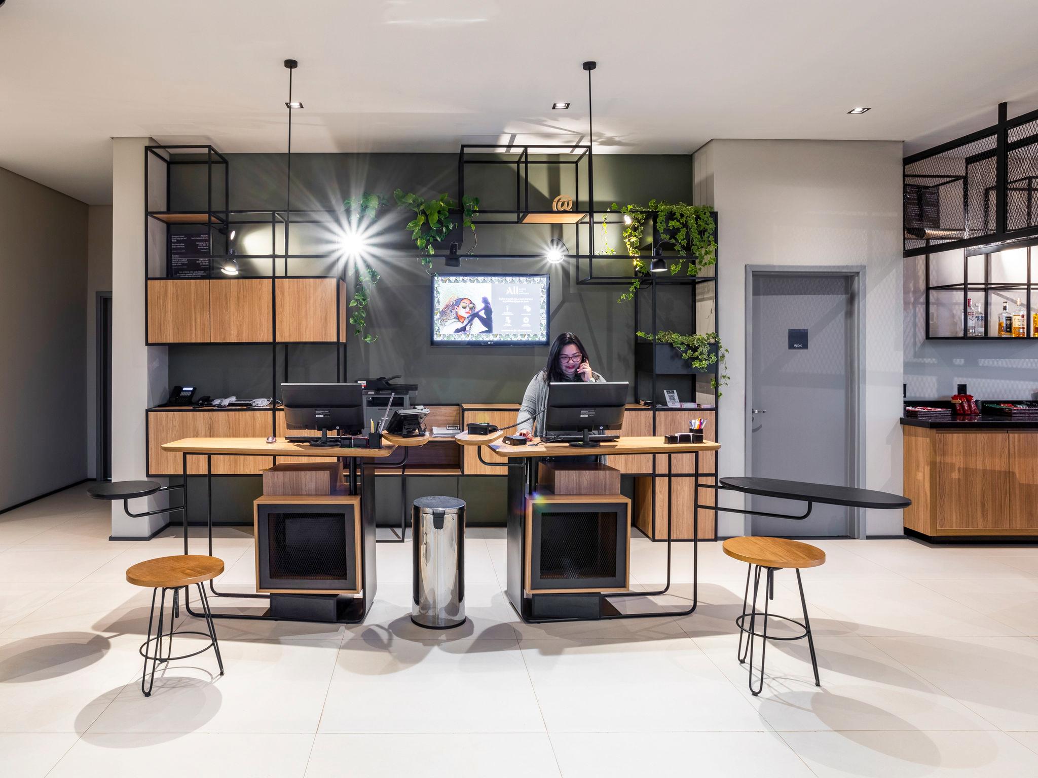 Vista Lobby Ibis Botucatu