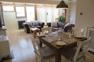 Alquiler Vacacional - Yogis Cottage Is Cotswold Country Charm With Modern Facilities