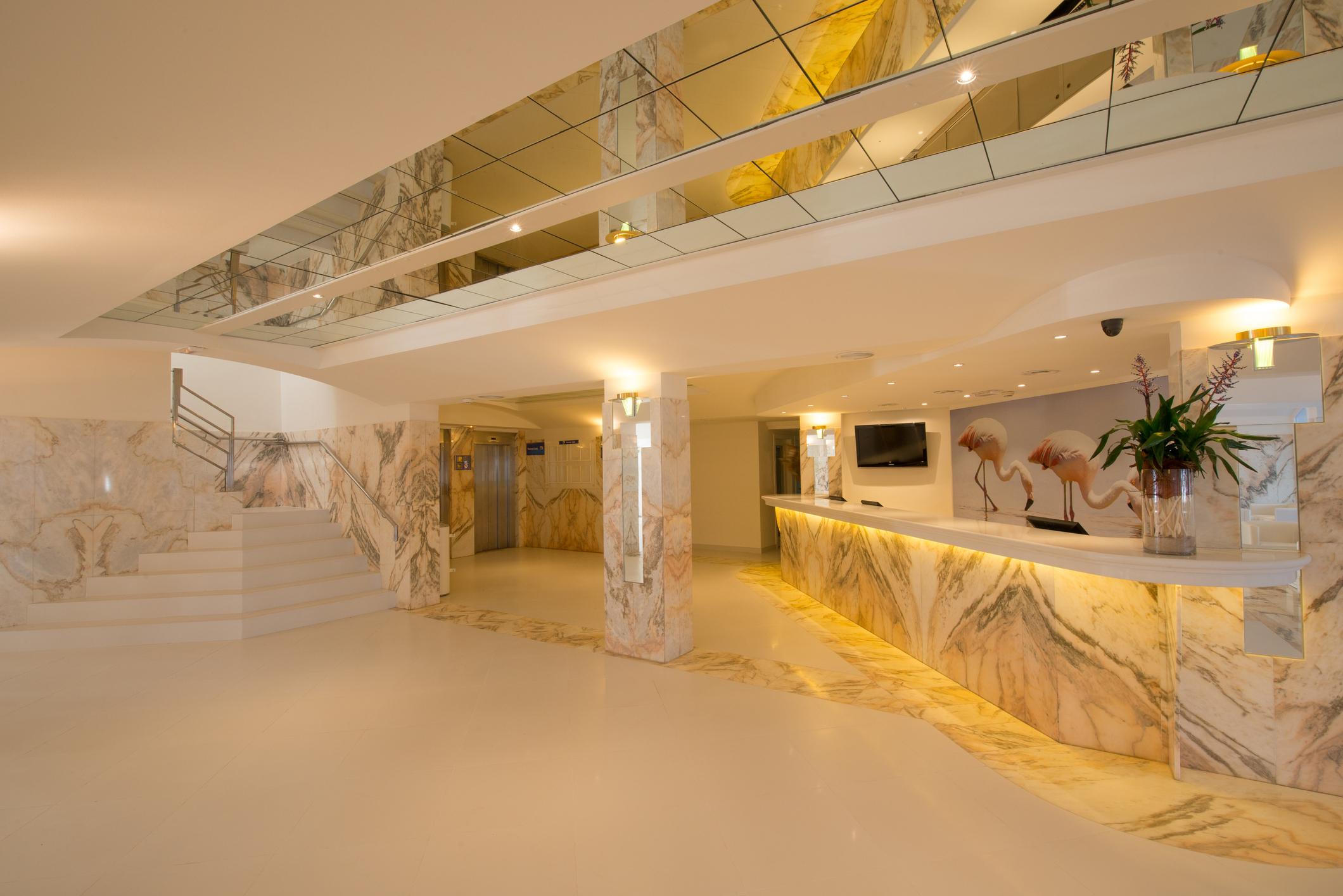 Vista Lobby Iberostar Waves Ciudad Blanca