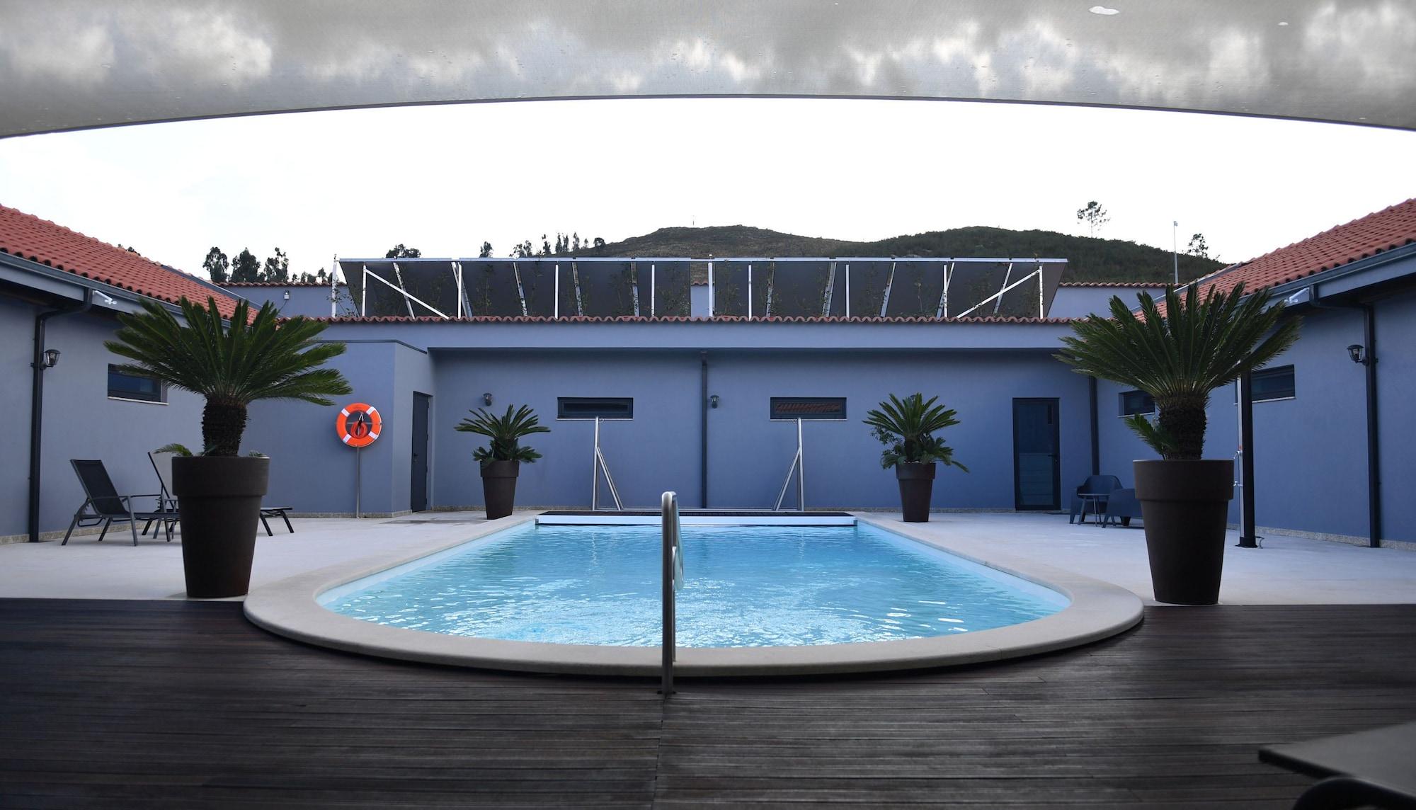 Vista Piscina Hotel Casa das Carpas