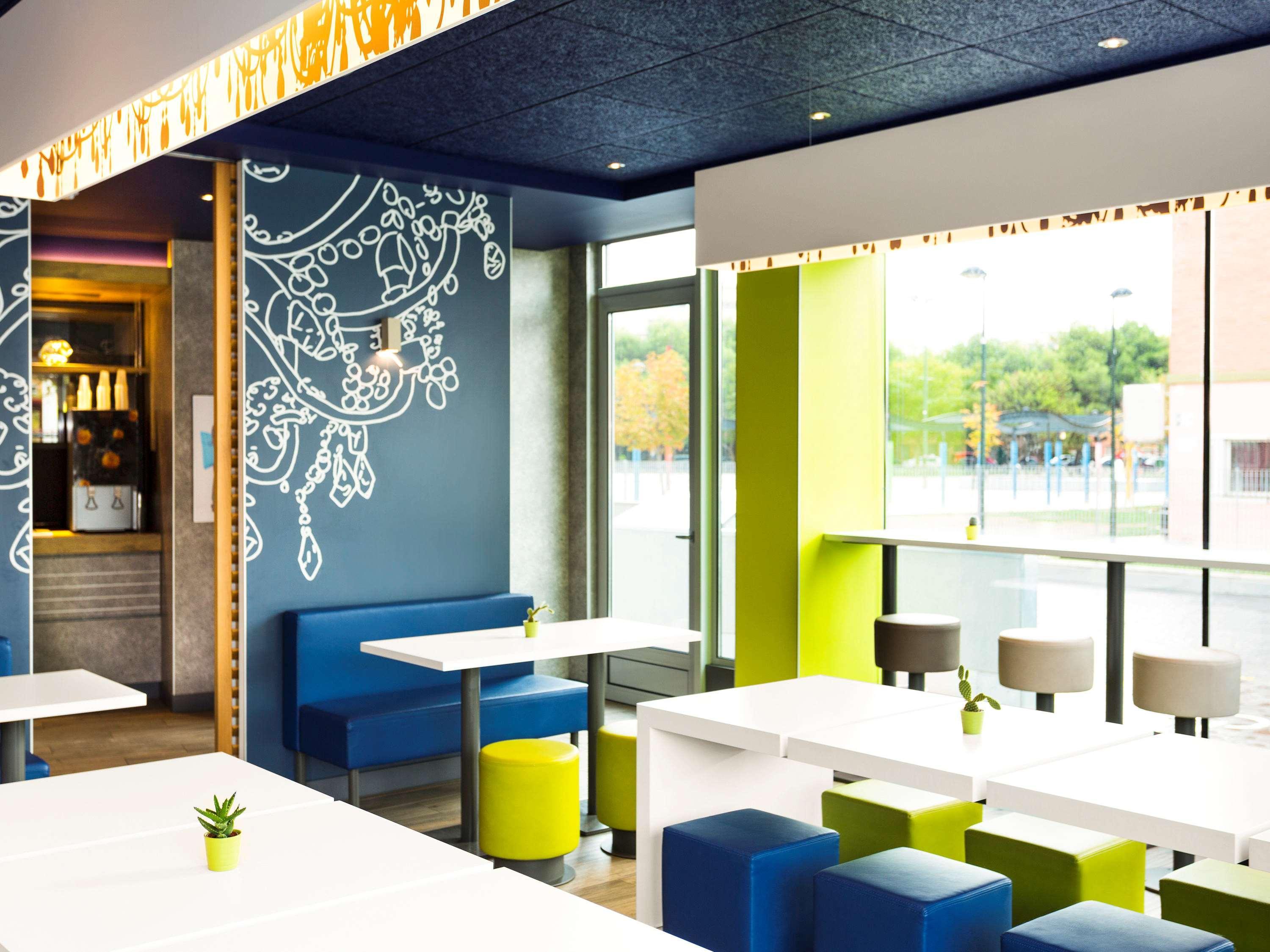 Restaurant B&B Hotel Zaragoza Plaza Mozart
