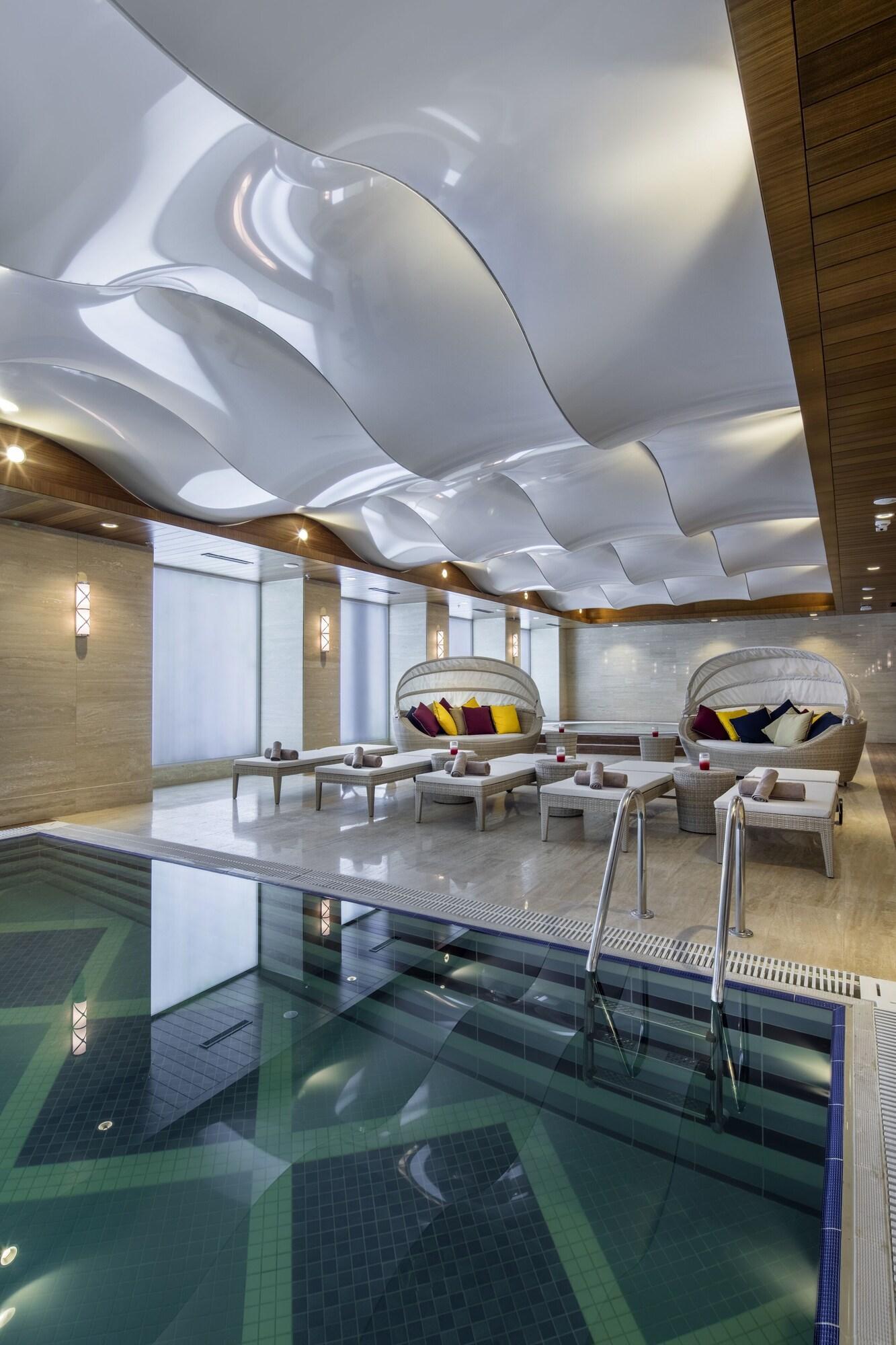 Vista Exterior DoubleTree by Hilton Istanbul Topkapi