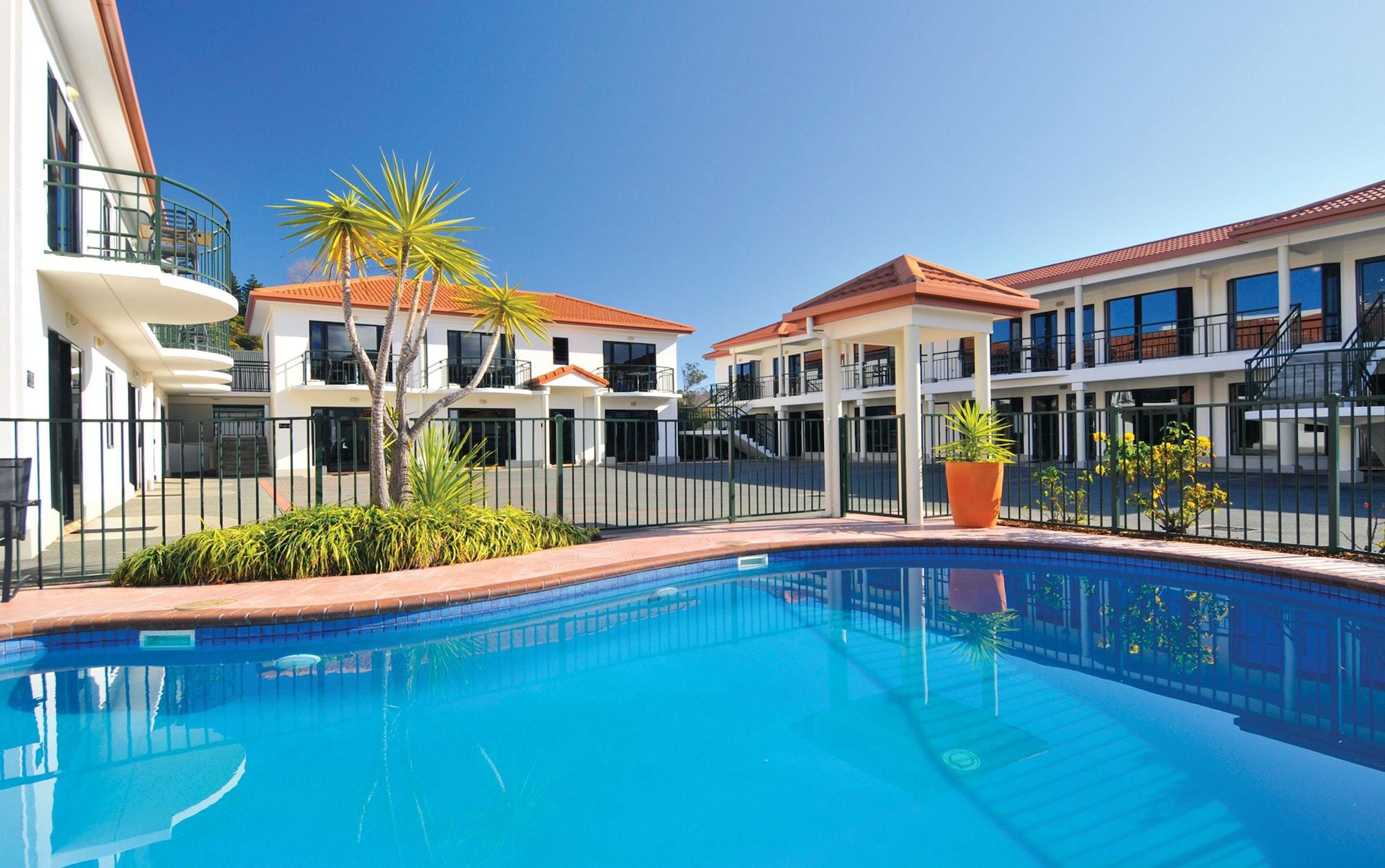 Varios Palms Motel