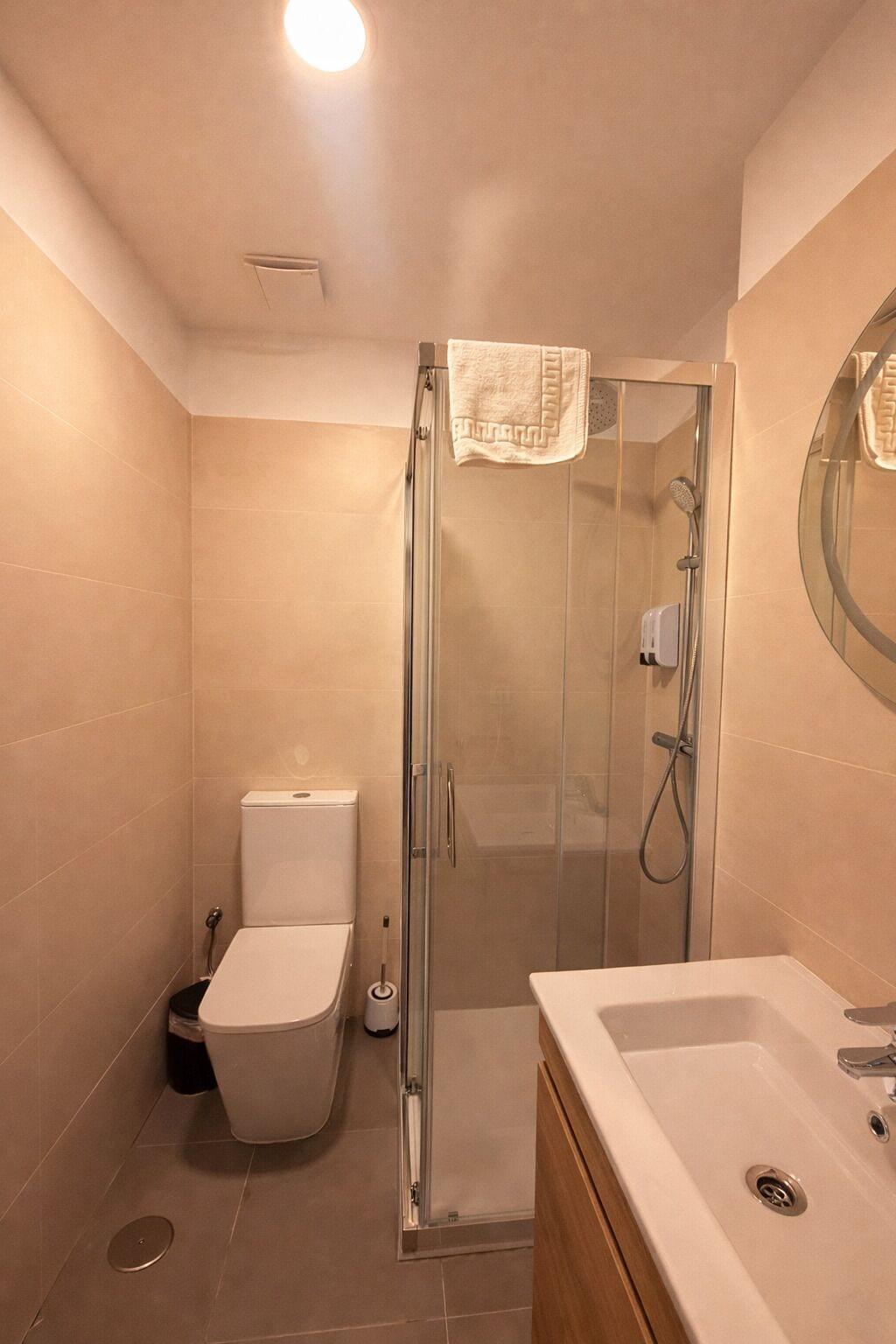 Equipamiento de Habitación Hostal Bernabeu 2