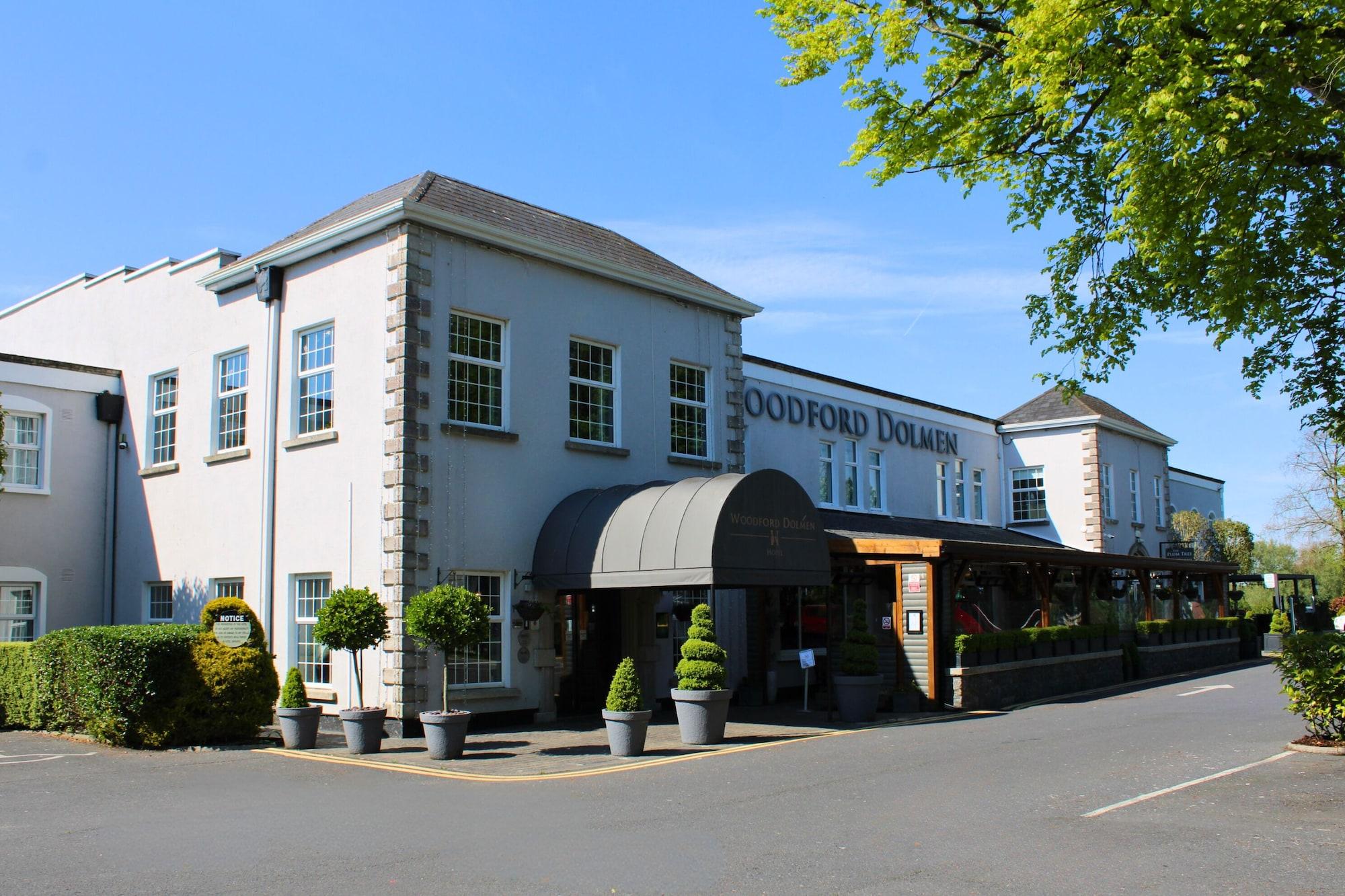 Vista Exterior Woodford Dolmen Hotel