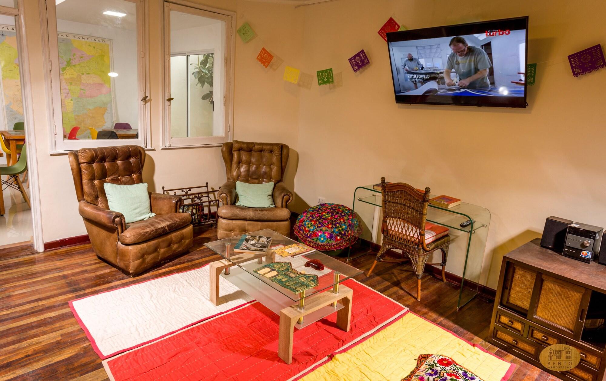 Varios Bento Hostel - Adults Only