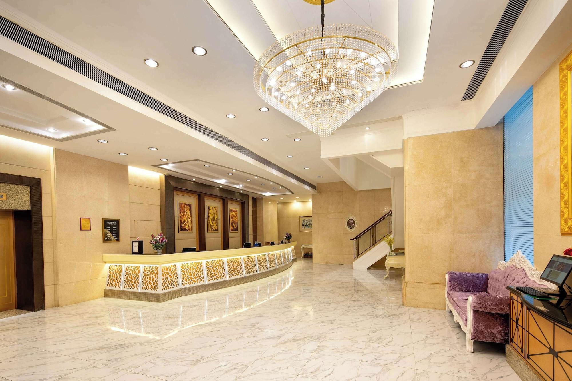 Vista Lobby Ramada by Wyndham Hong Kong Grand View