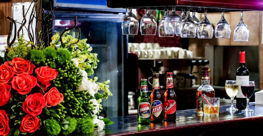 Bar/Salón Marbella