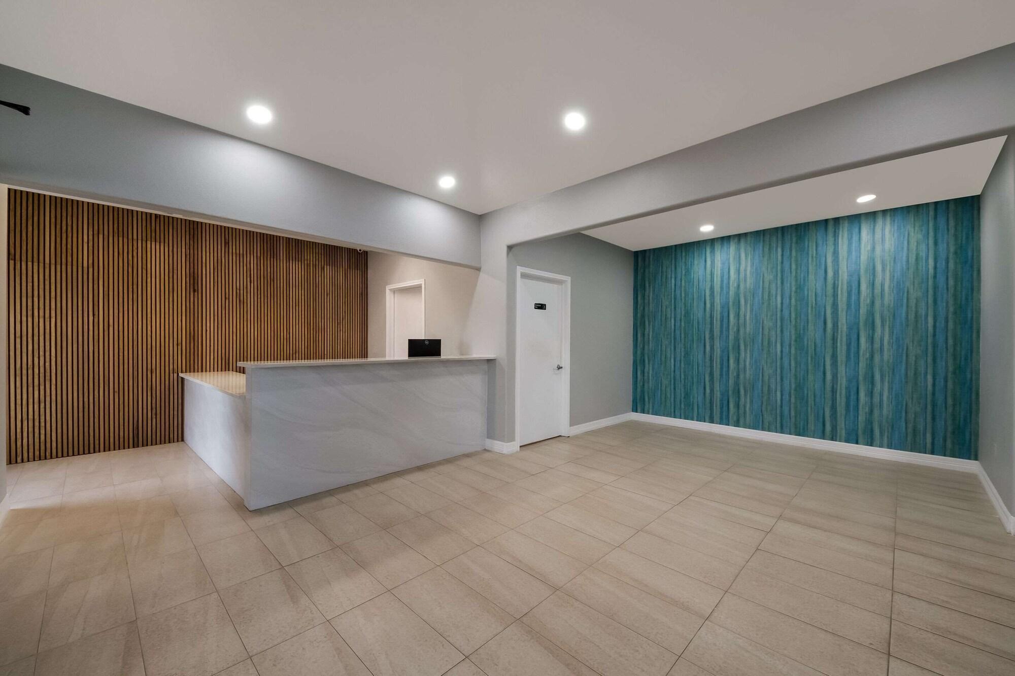Vista Lobby Rodeway Inn & Suites Corpus Christi Northwest