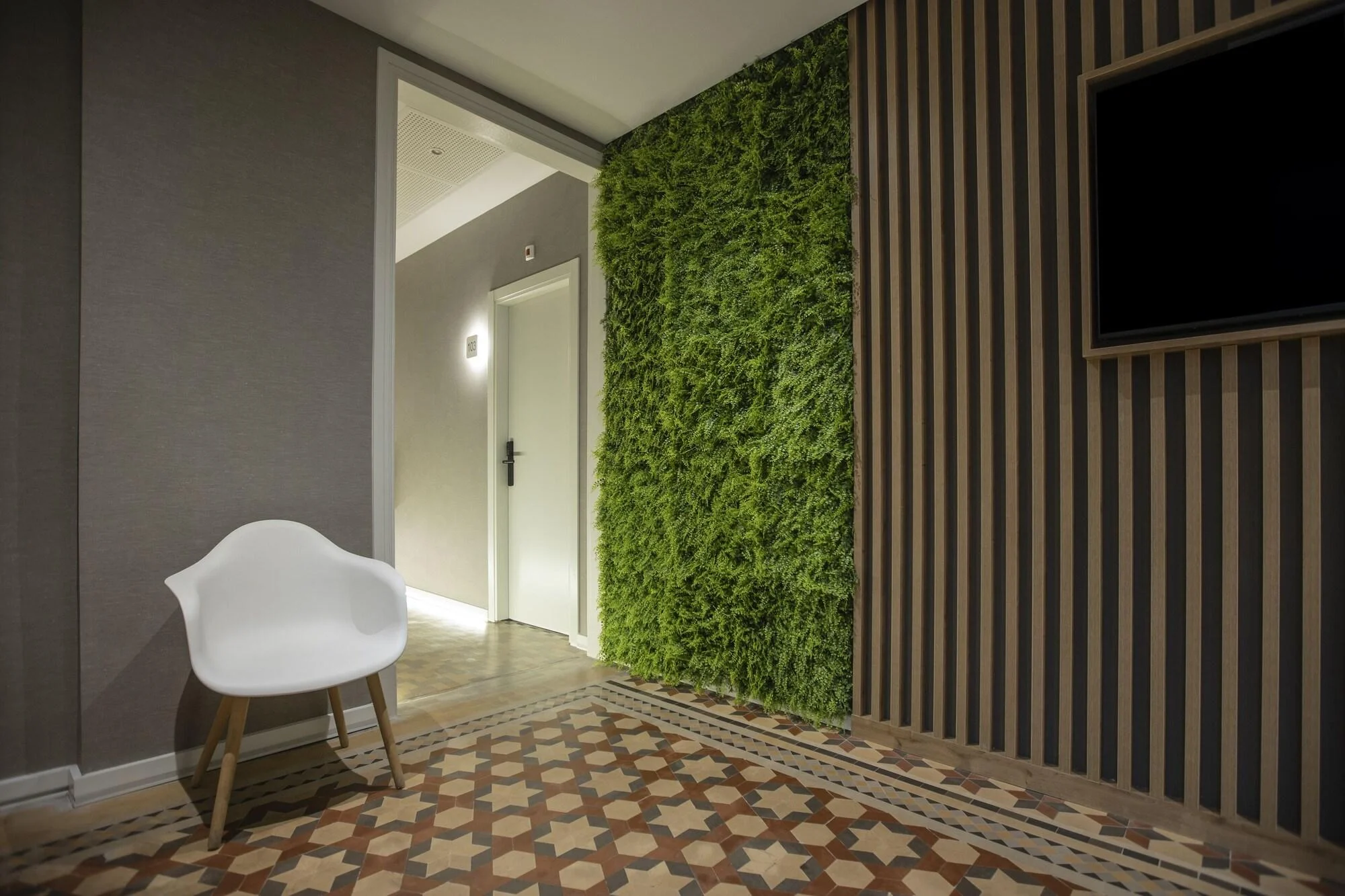 Vista Exterior Fontanella by BCN URBAN ROOMS
