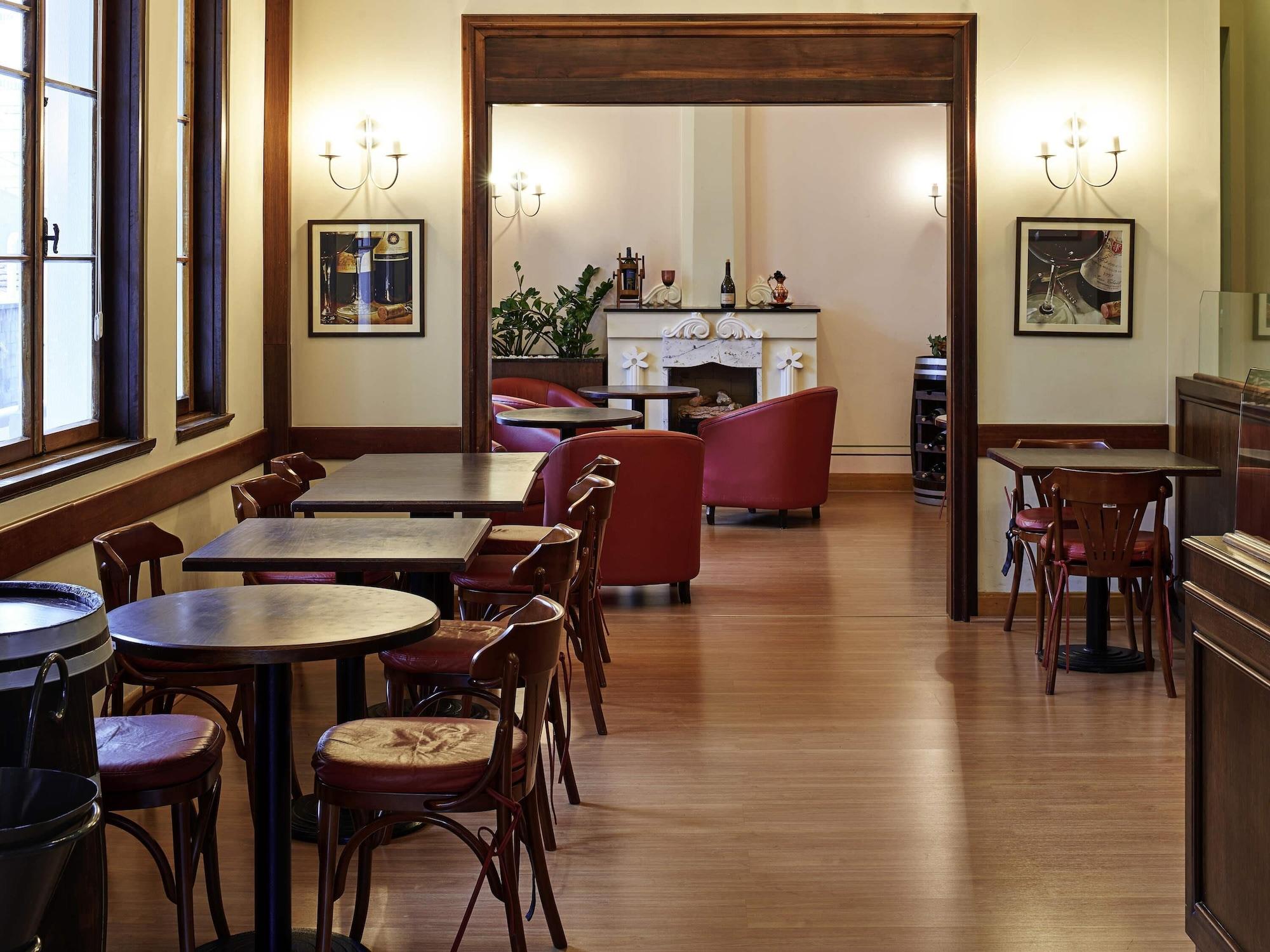 Restaurant ibis Curitiba Batel
