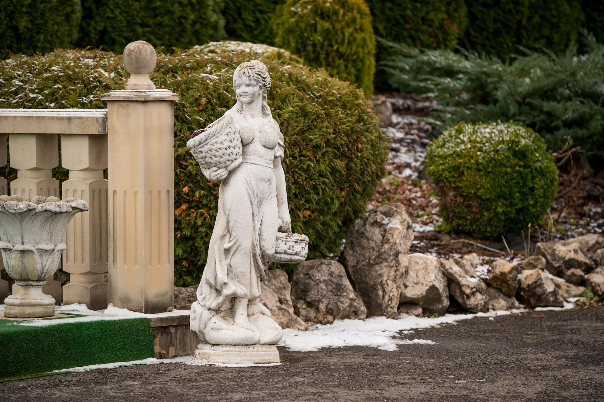 Vista Exterior Monterai Resort