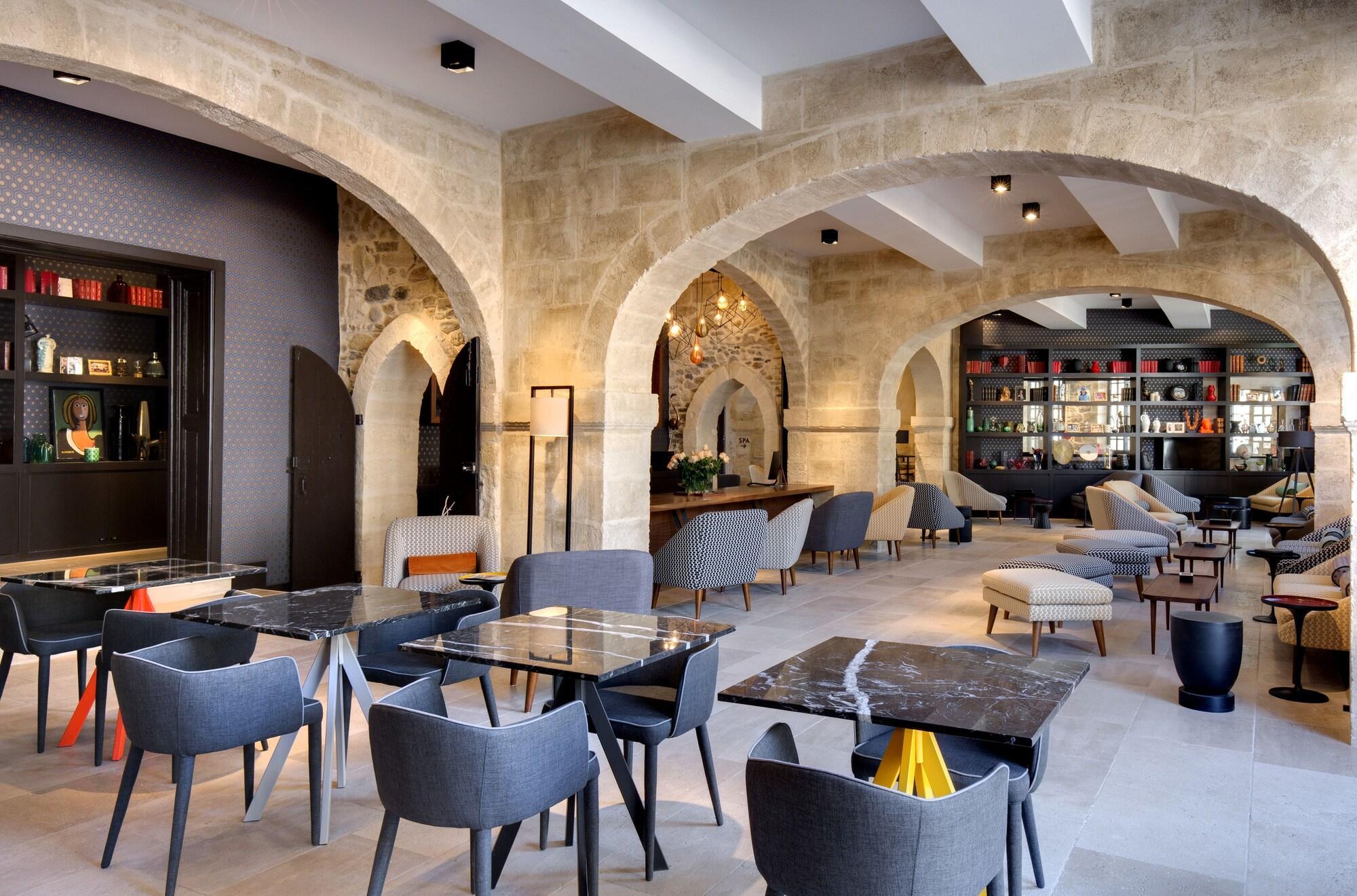 Bar/Salón Boutique Hôtel des Remparts & Spa