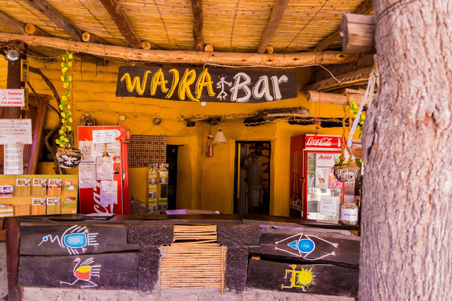 Bar/Salón Hostal Waira