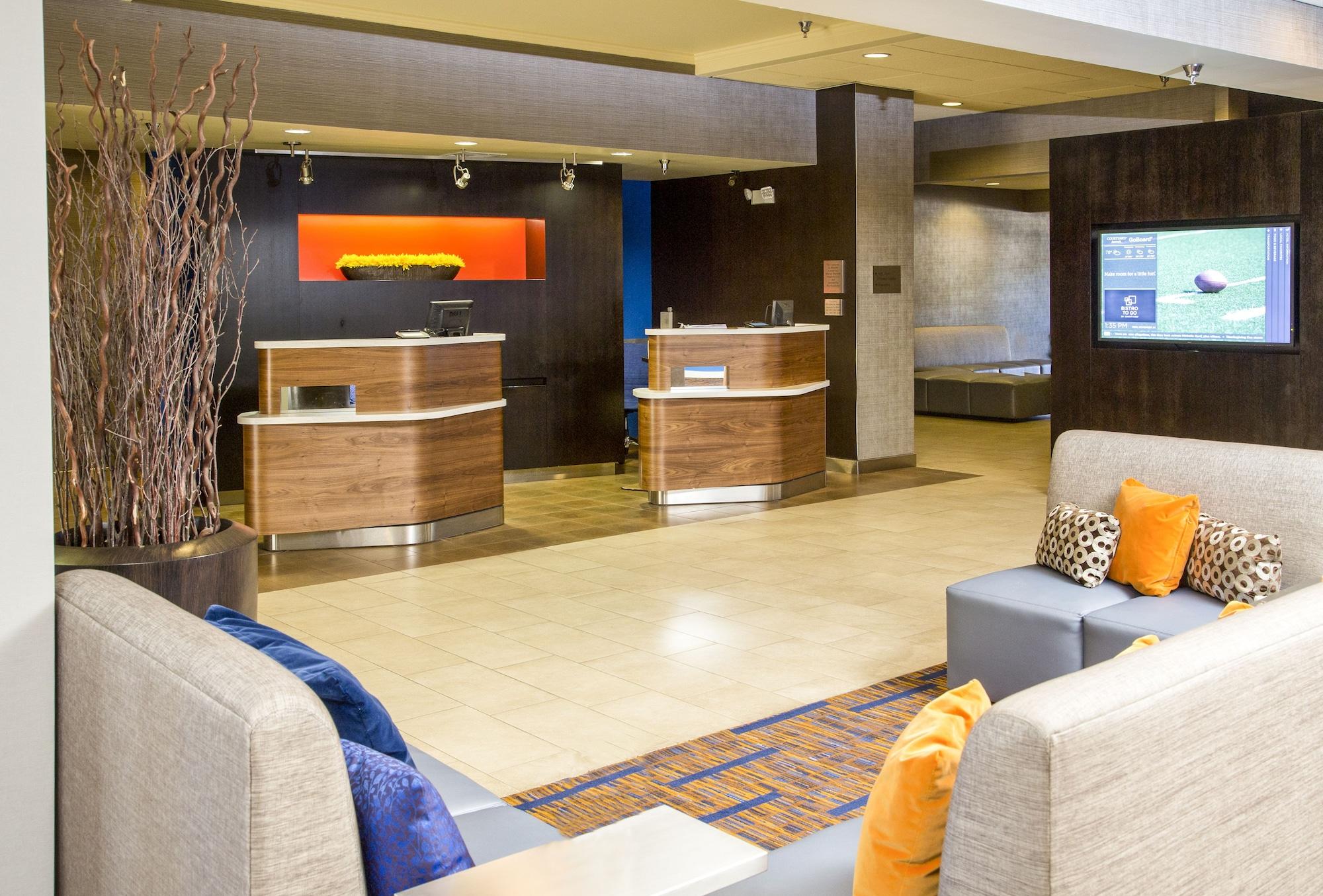 Vista Lobby Courtyard by Marriott Riverside UCR/Moreno Valley Area