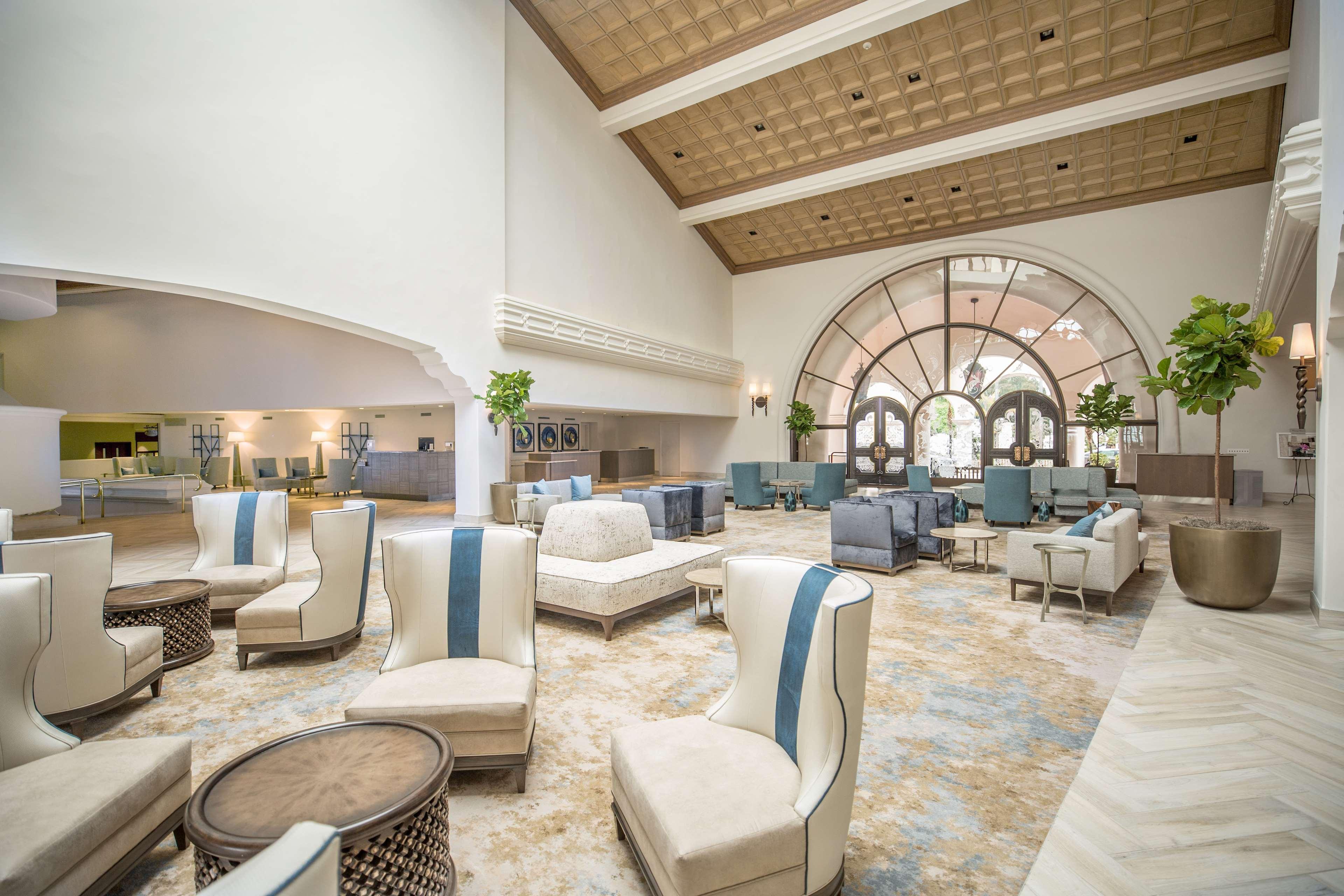 Vista Lobby Hilton Santa Barbara Beachfront Resort