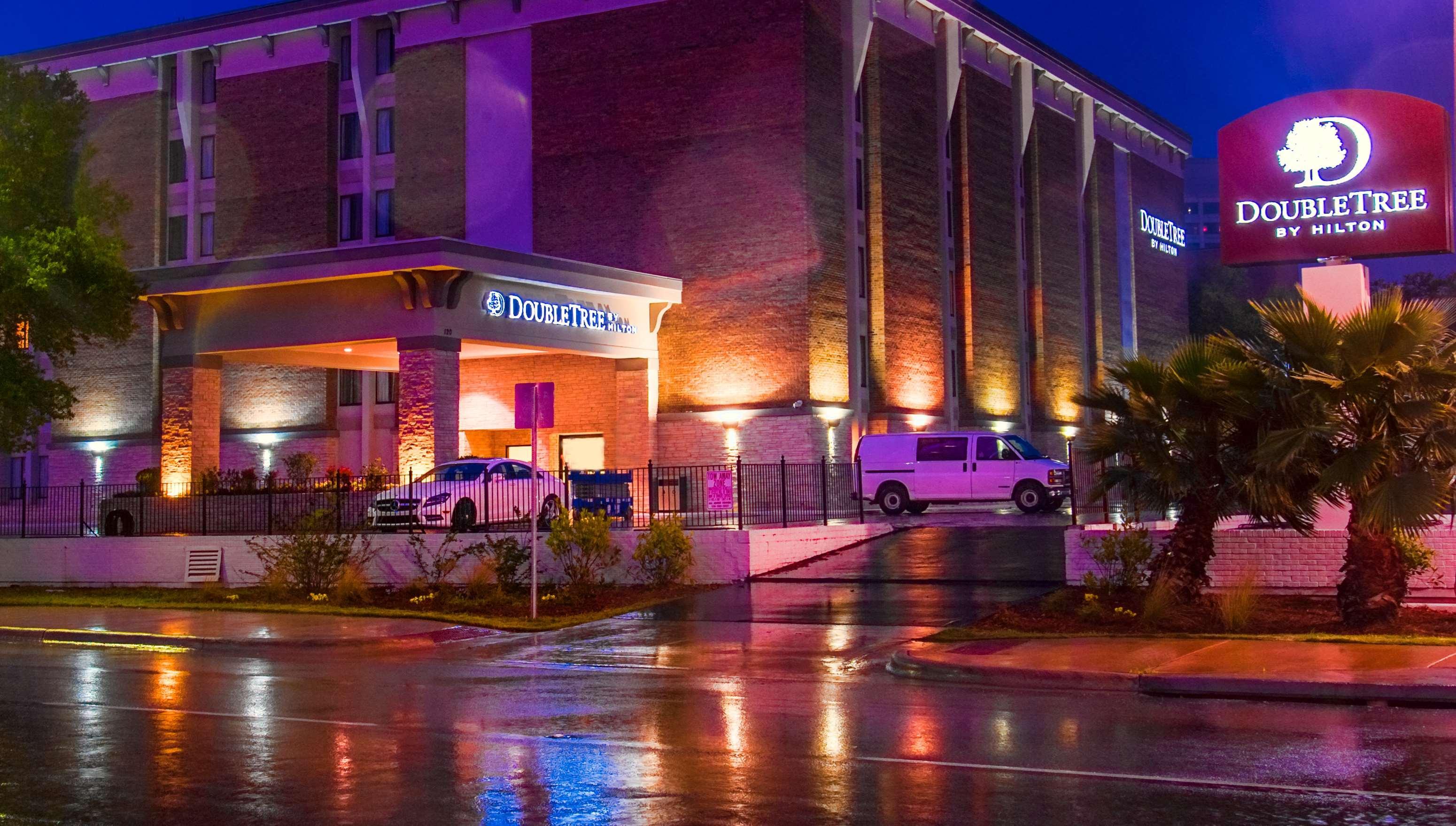Vista Exterior Doubletree by Hilton Hotel Montgomery Downtown
