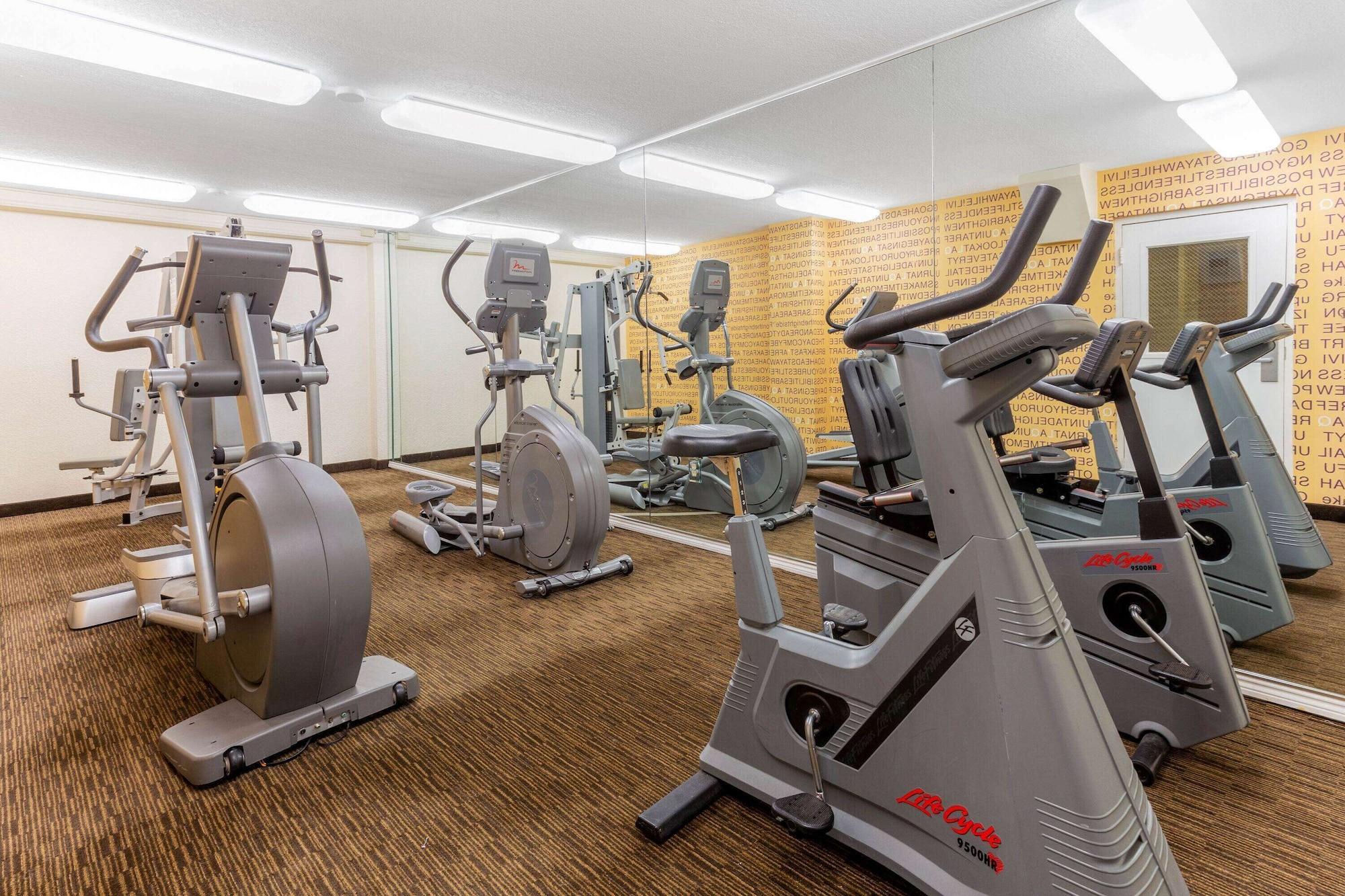 Gimnasio La Quinta Inn & Suites by Wyndham Redding