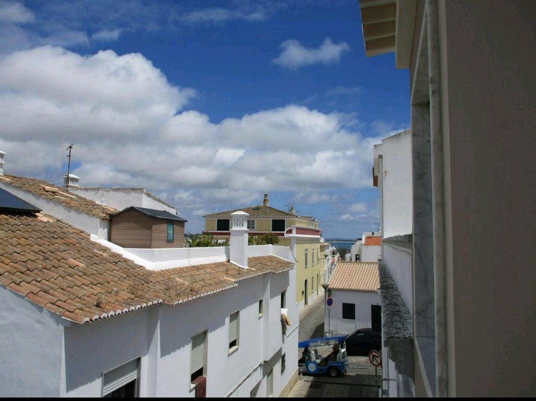 Varios Good Vibes - Lagos Guest House